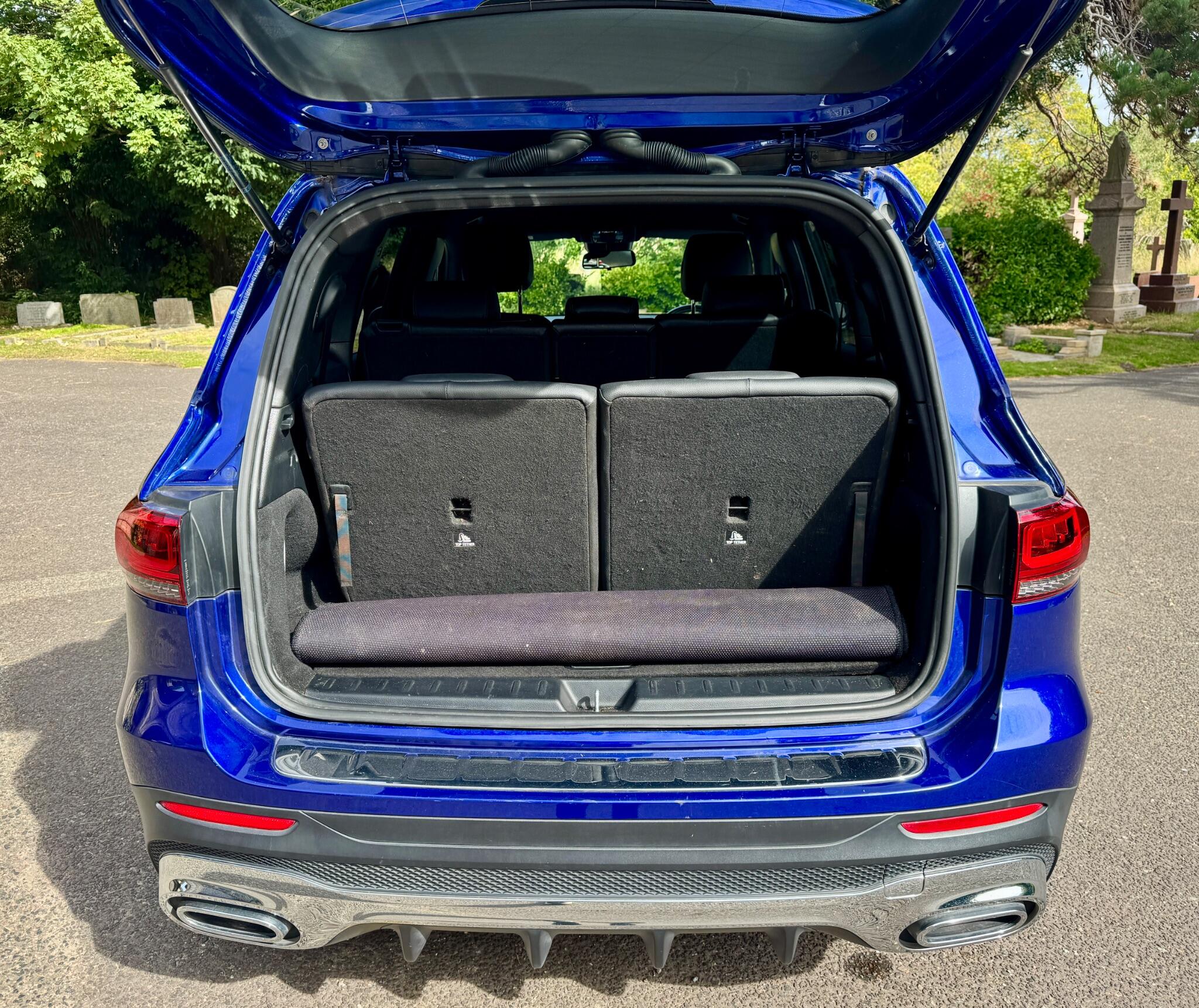 Mercedes-Benz GLB view 72