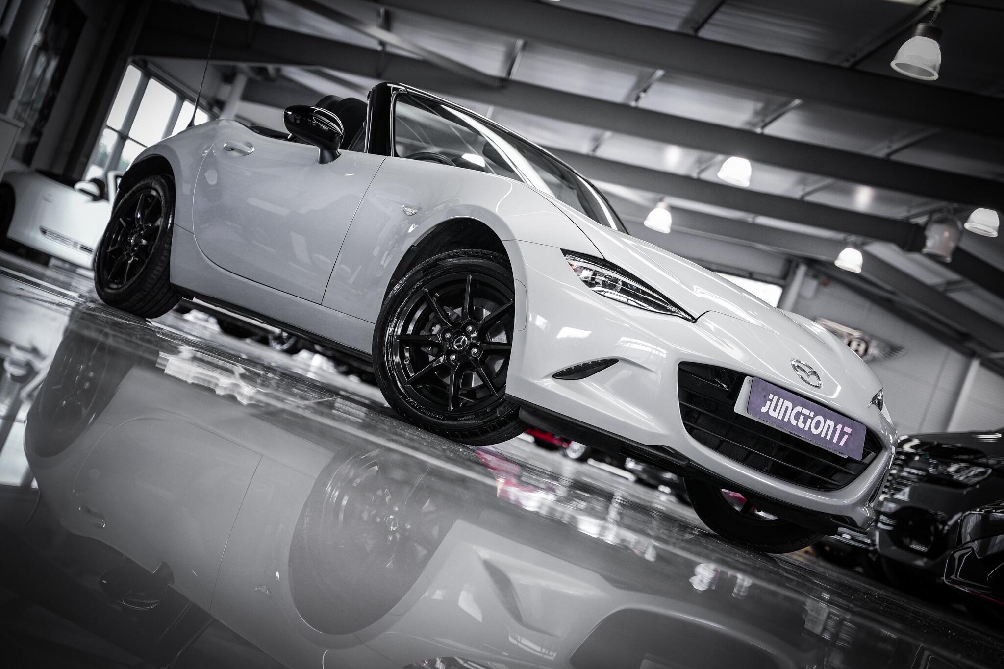 Mazda MX-5 view 8