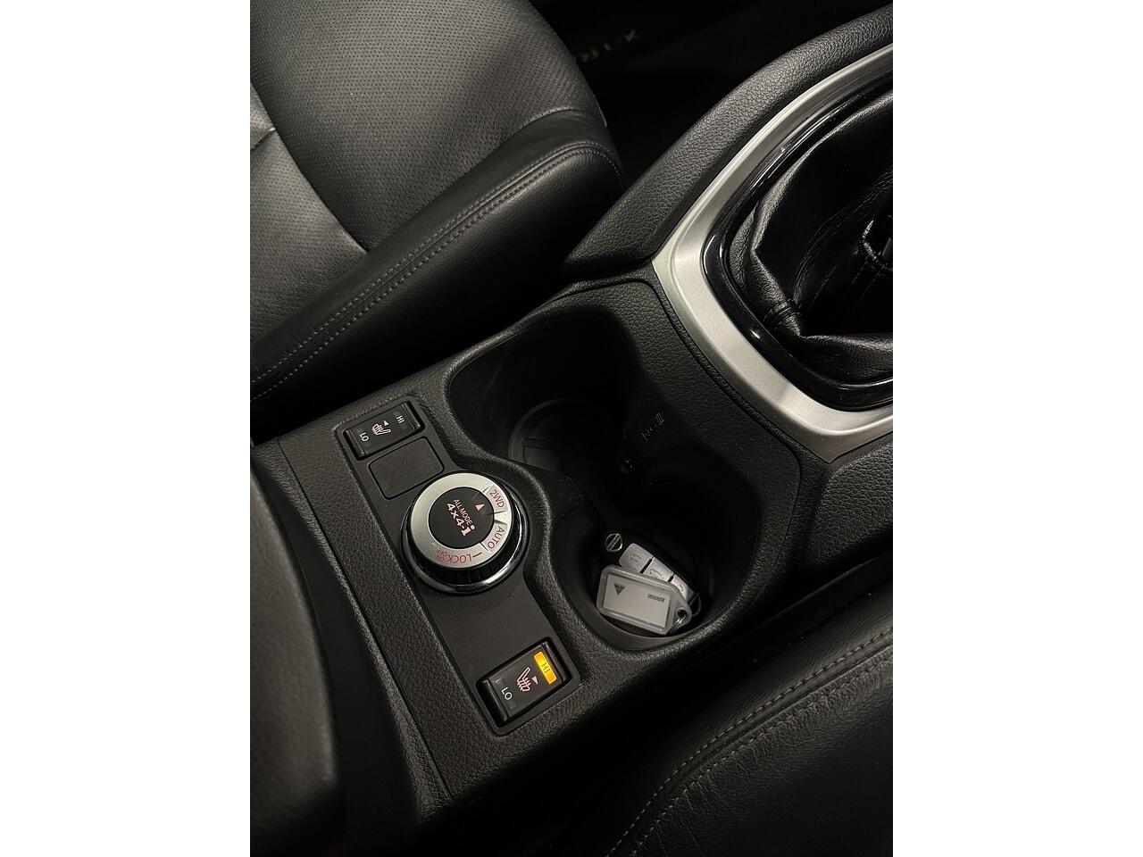 Nissan X-Trail view 17