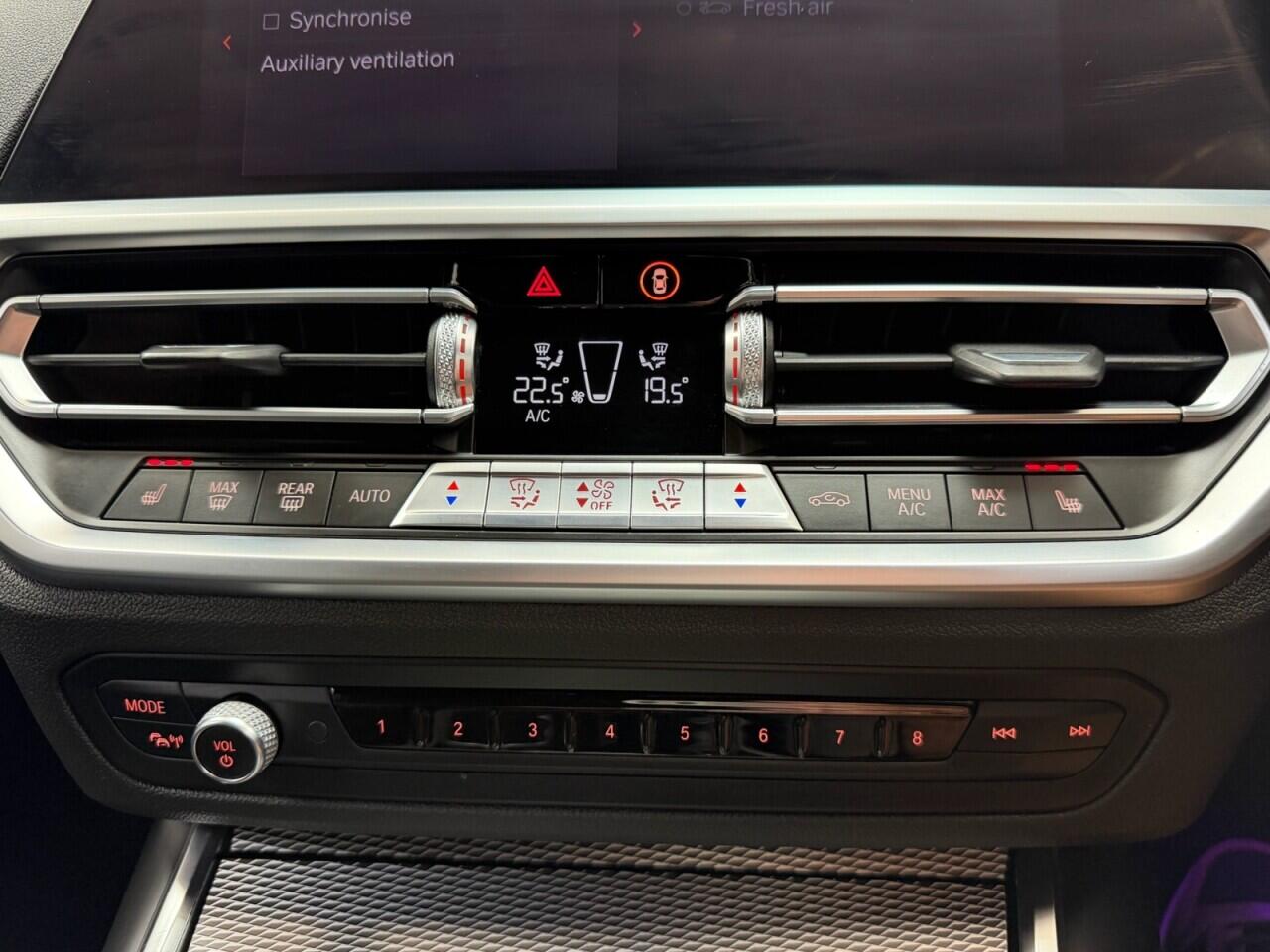 BMW 3 Series view 33