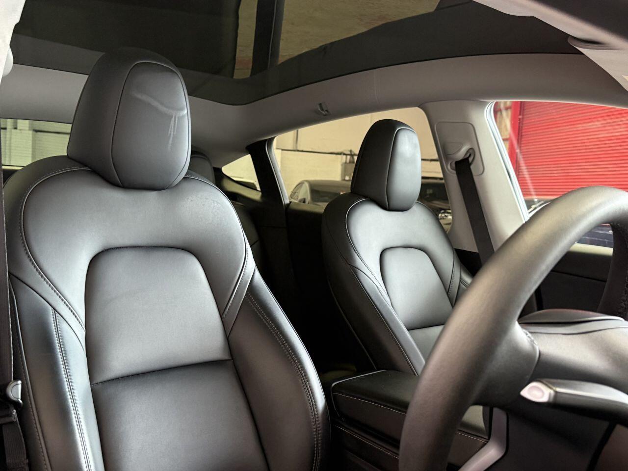 Tesla Model Y view 32