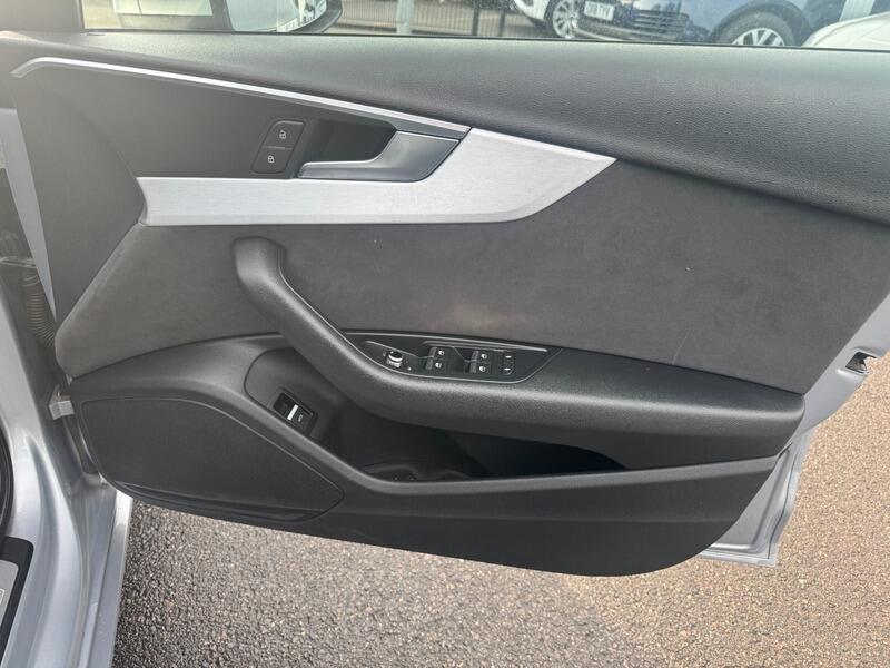 Audi A4 view 52