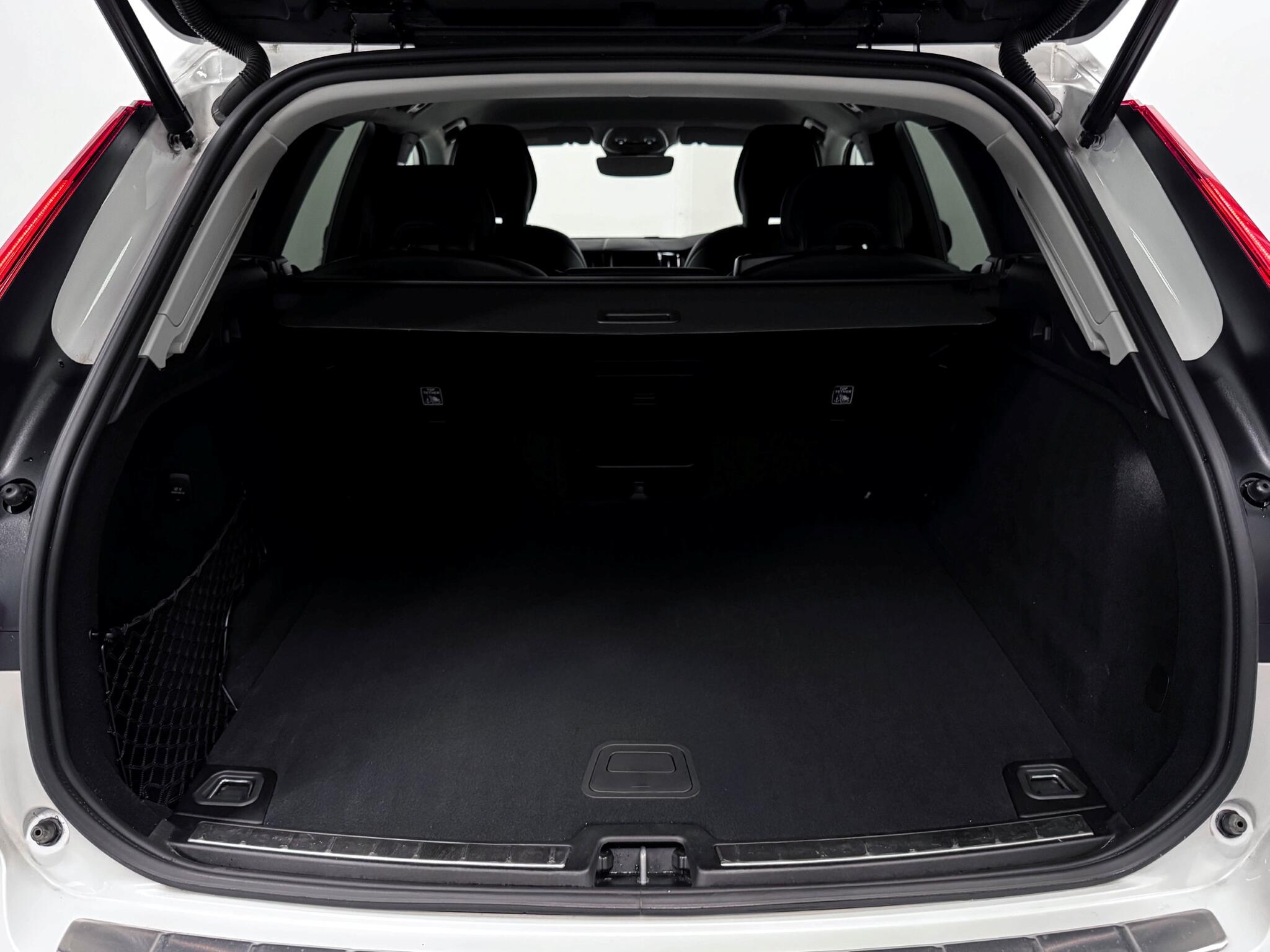 Volvo XC60 view 7