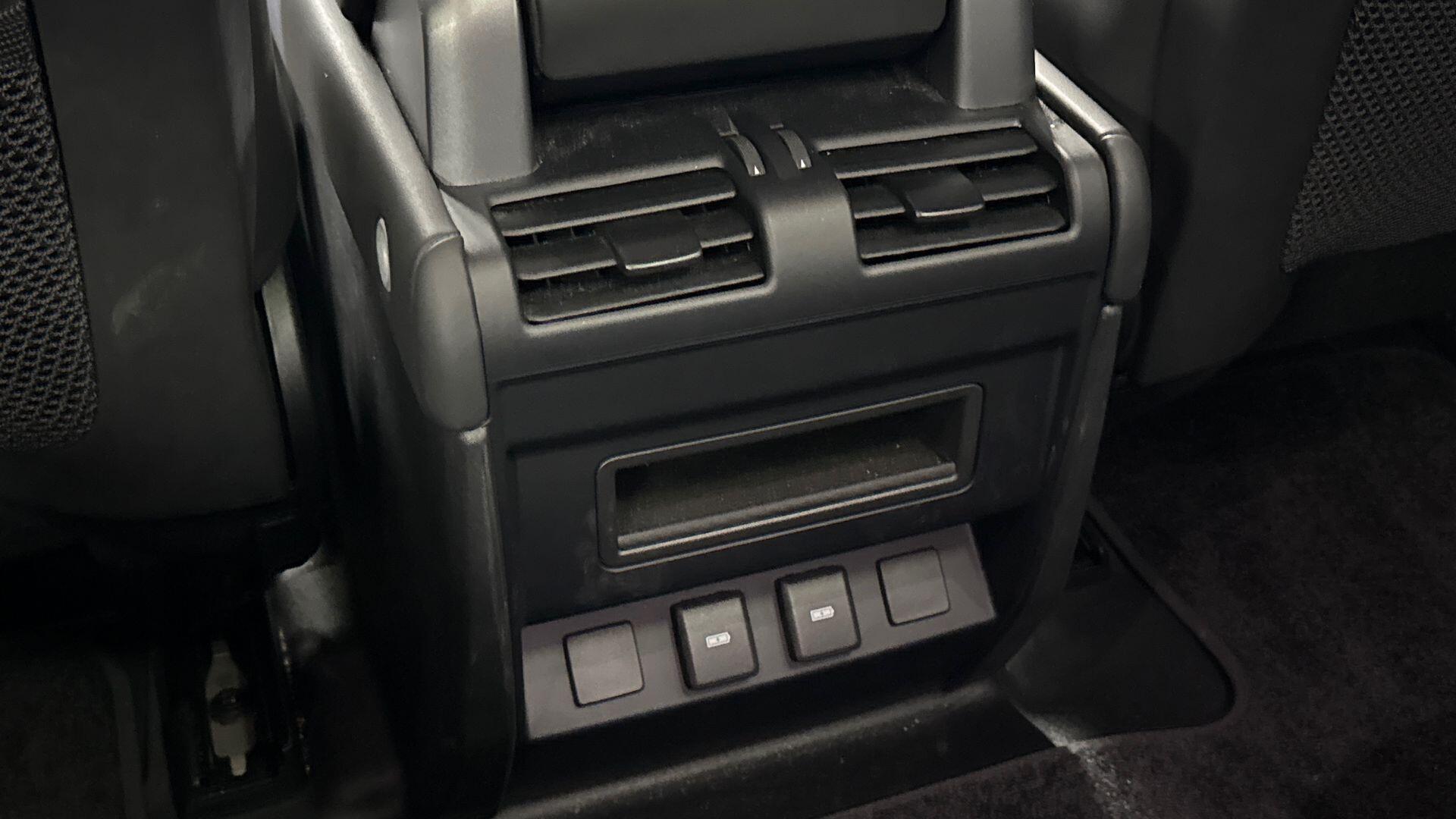 Land Rover Defender view 18