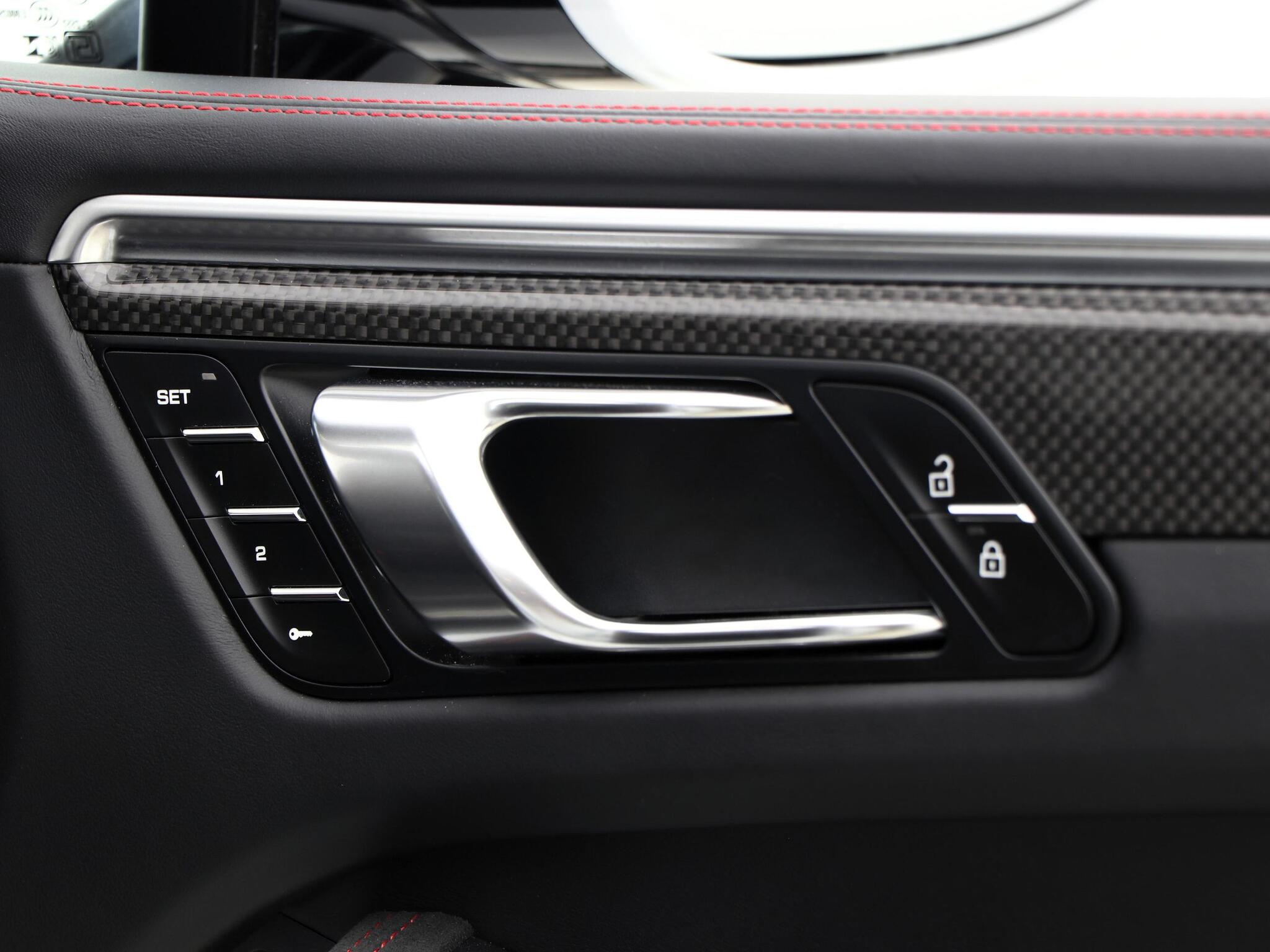 Porsche Macan view 42