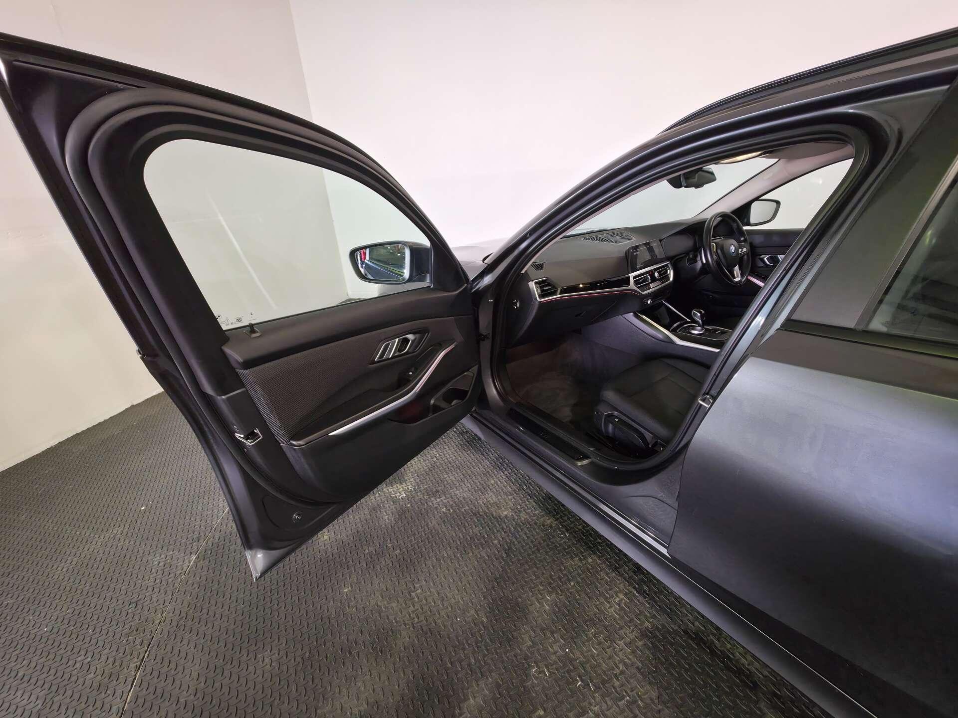 BMW 3 Series view 73