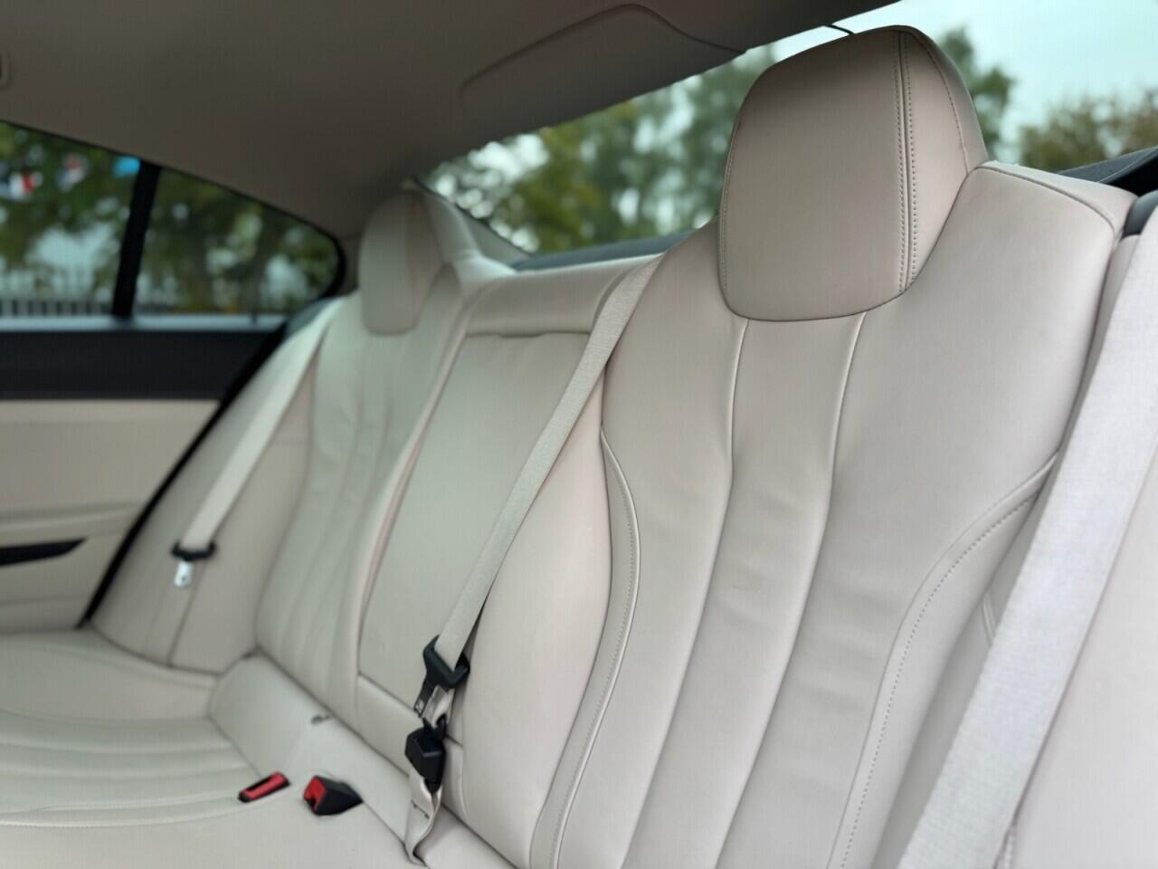 BMW 6 Series view 33
