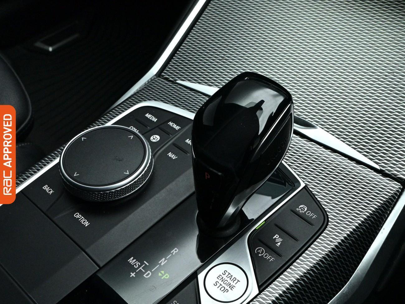 BMW 3 Series view 19