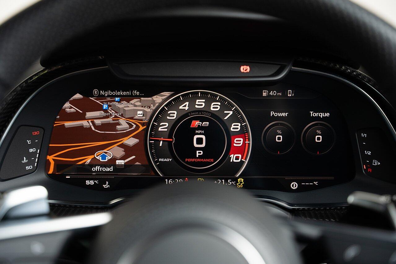 Audi R8 view 50