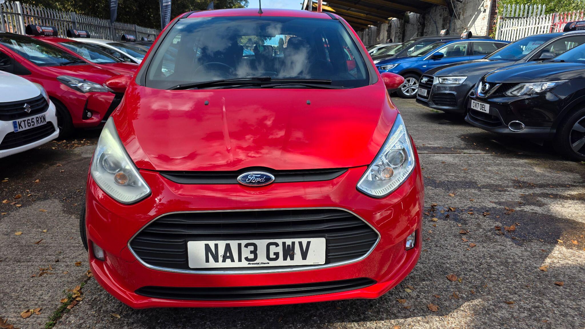 Ford B-Max view 5
