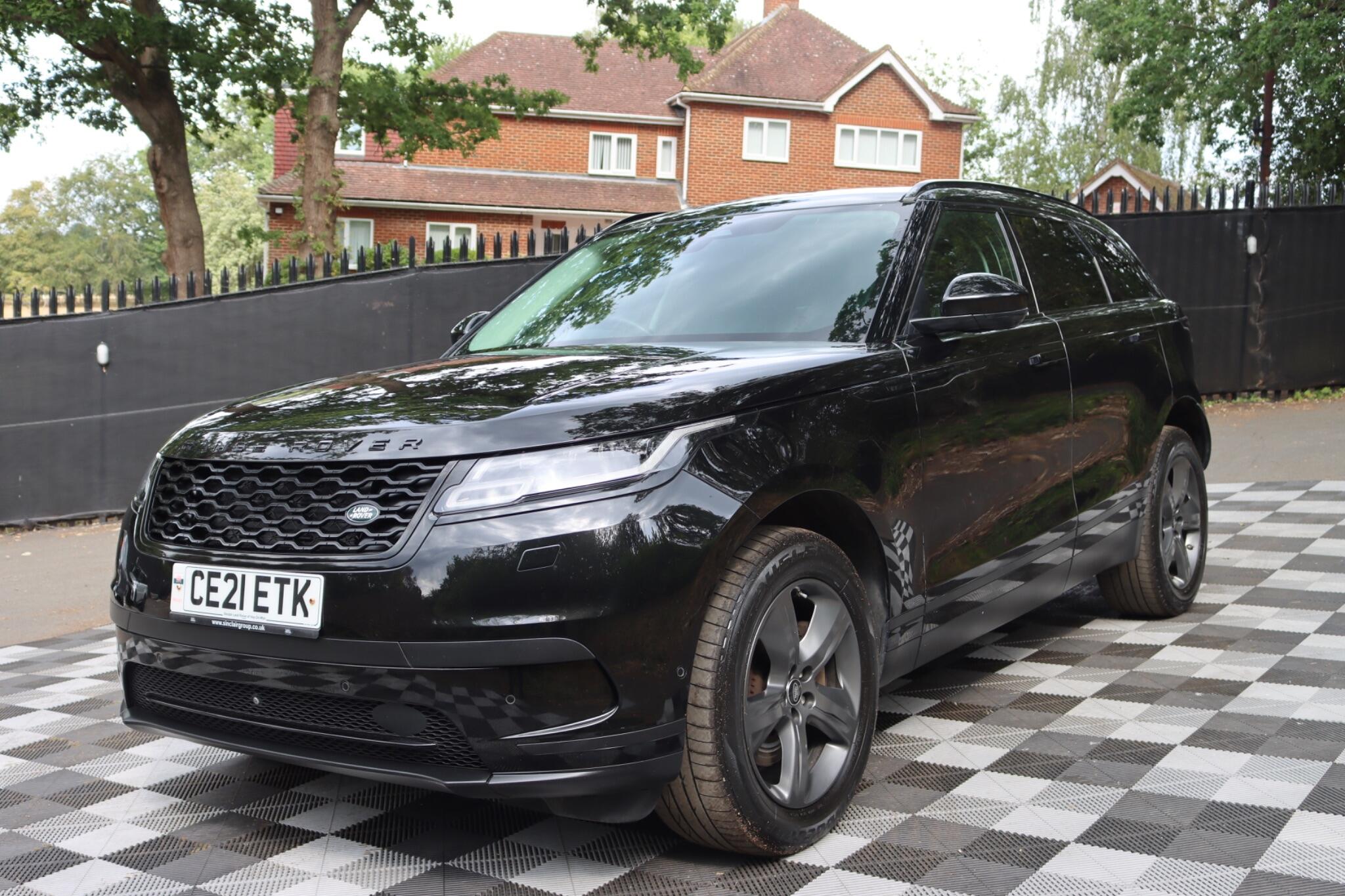 Land Rover Range Rover Velar view 32