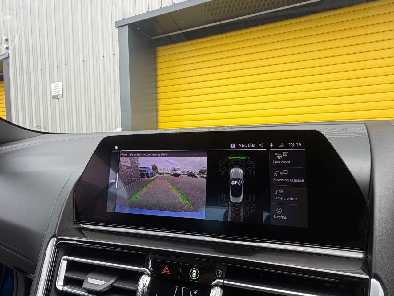 BMW 8 Series view 16