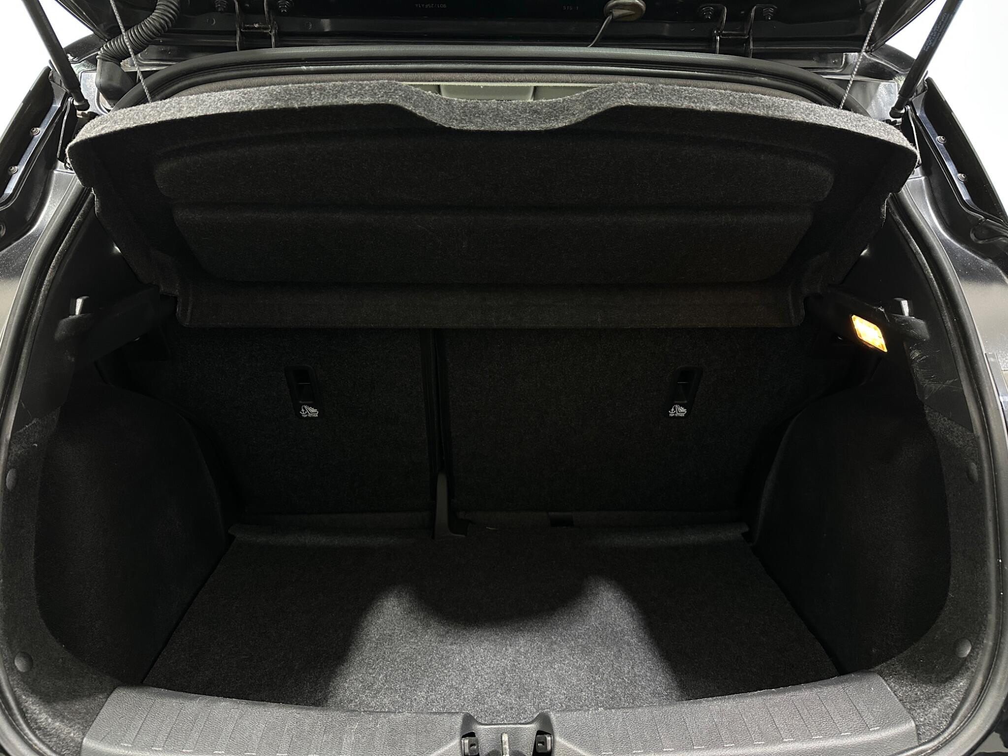 Nissan Micra view 44