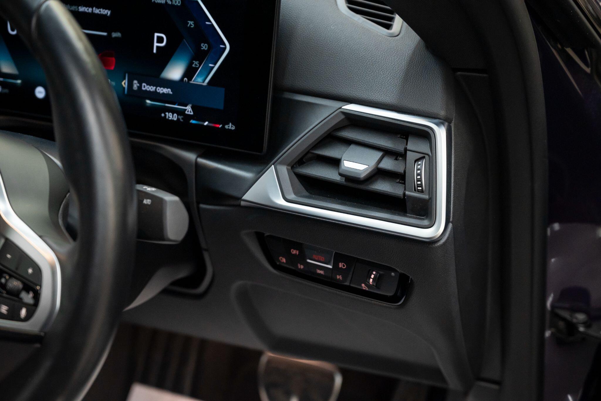 BMW 2 Series view 23