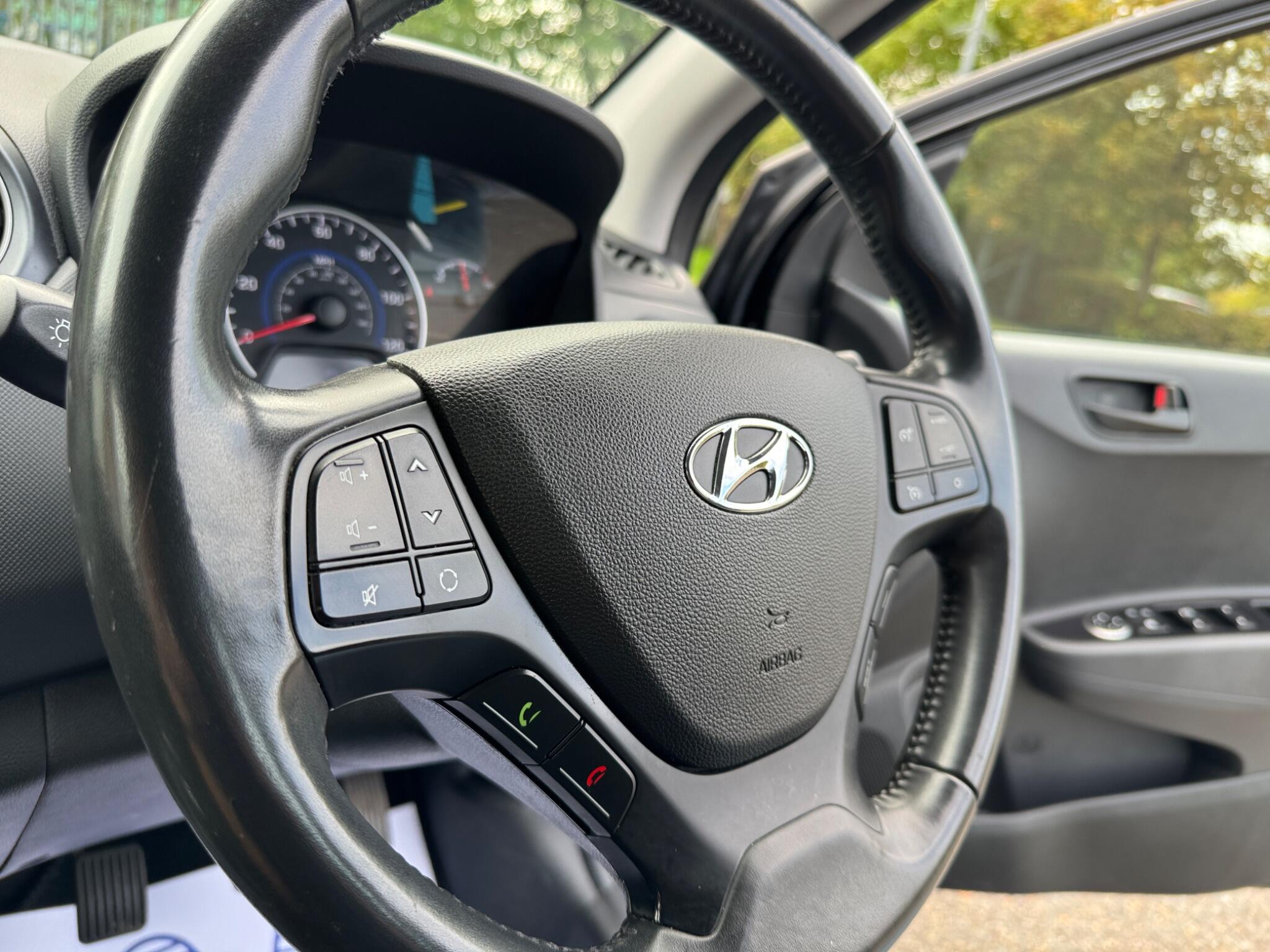 Hyundai I10 view 32