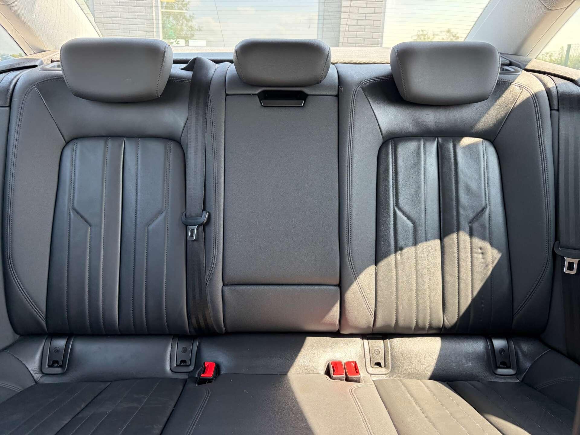 Audi A6 Saloon view 30