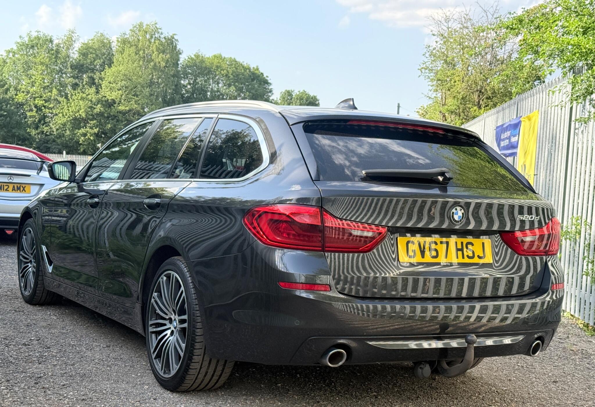 2017 BMW 5 Series image 8