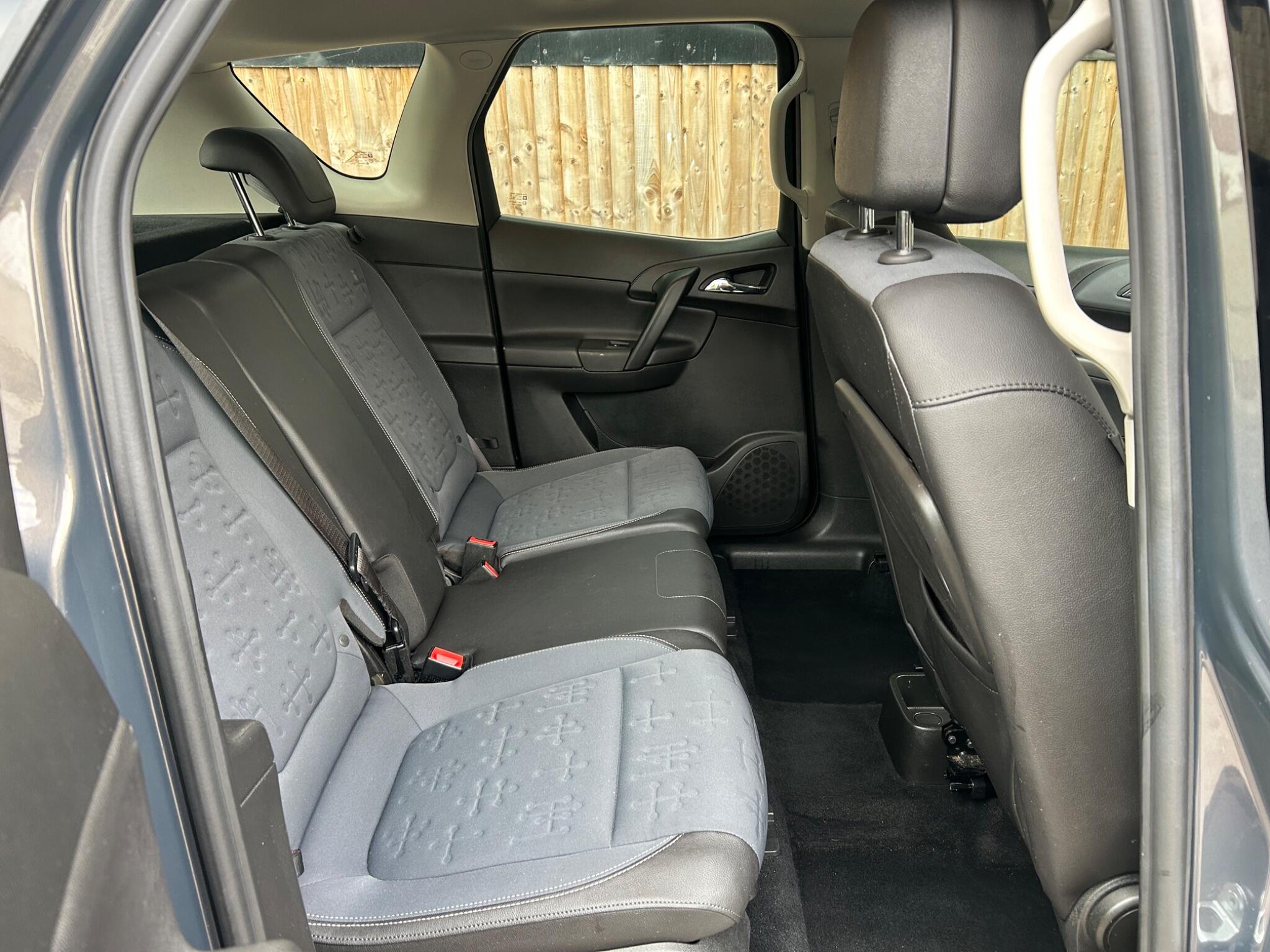 Vauxhall Meriva view 35