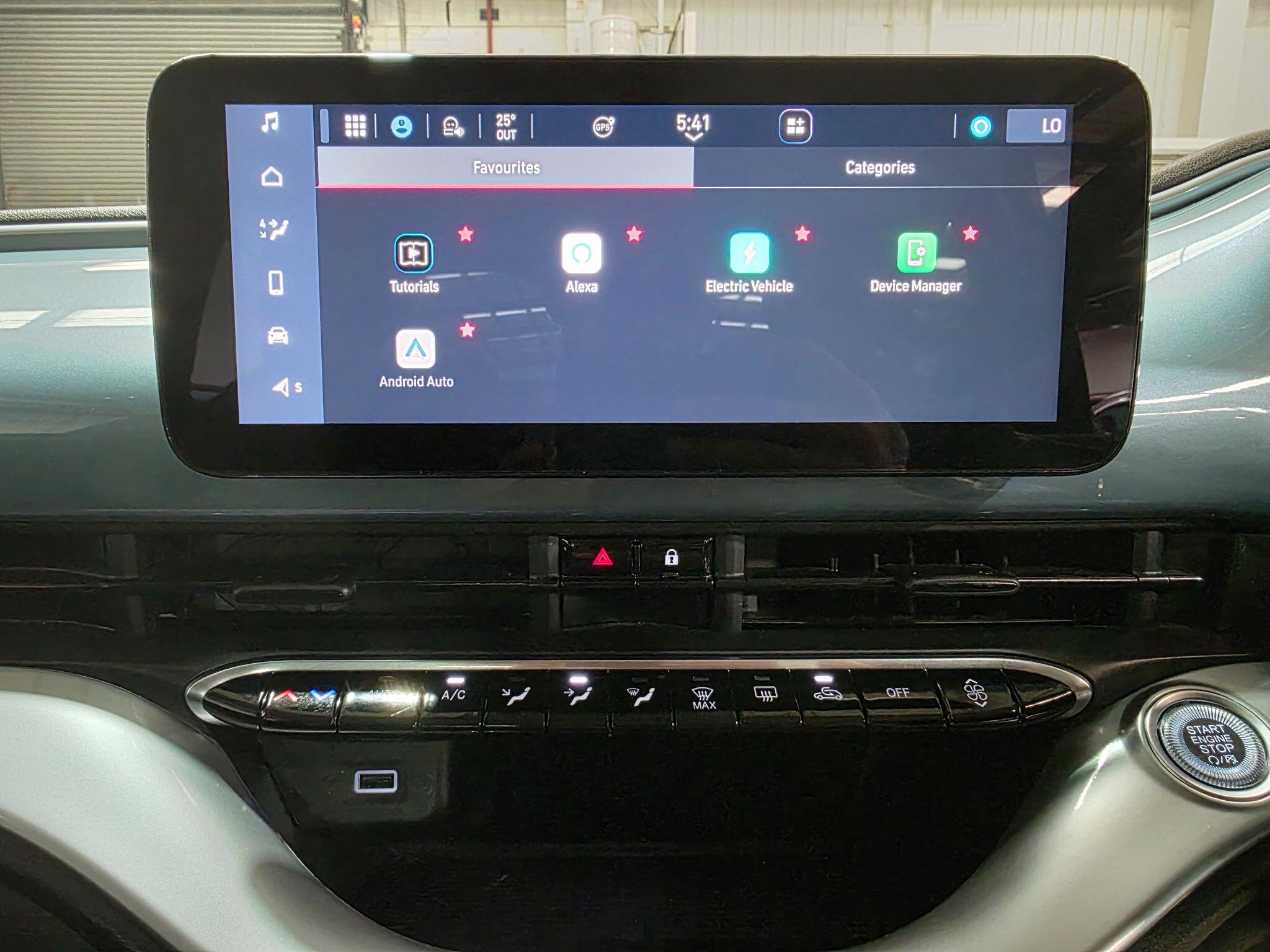 Fiat 500e view 8