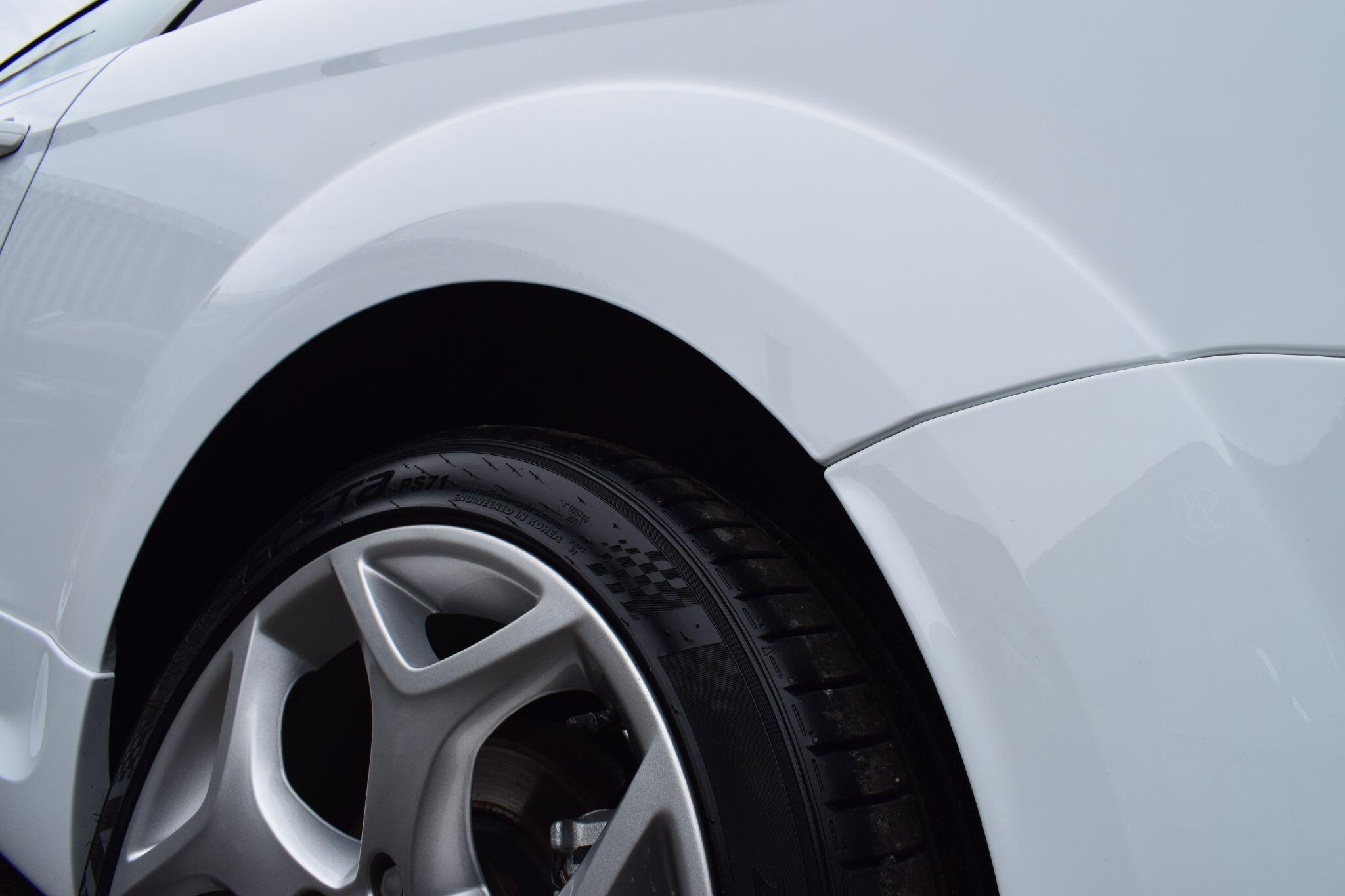 Ford Focus view 24