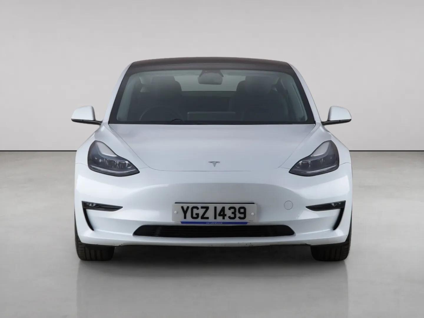 Tesla Model 3 view 5