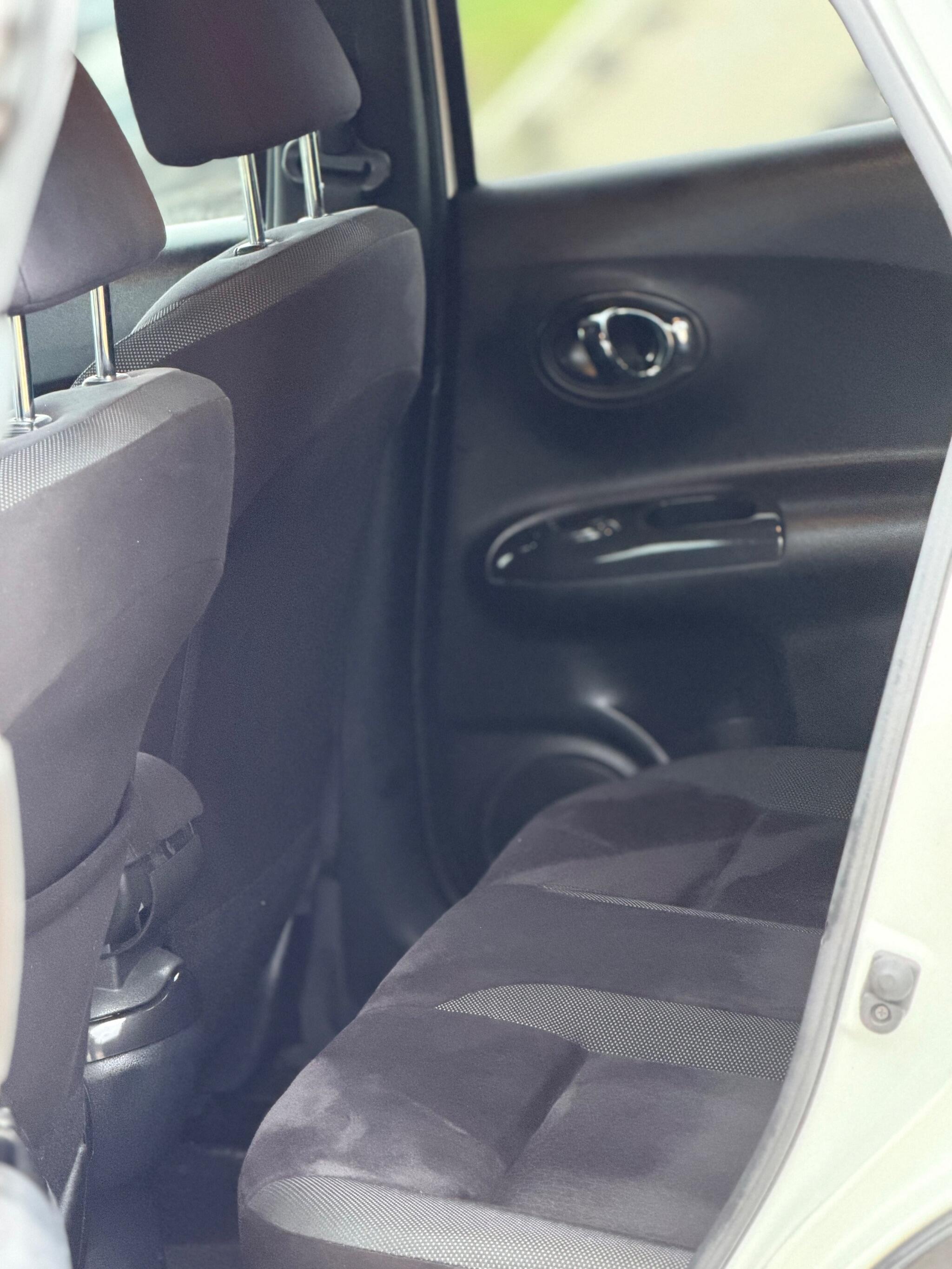 2015 Nissan Juke 1.2 DIG-T Acenta Premium Euro 6 (s/s) 5dr image 25