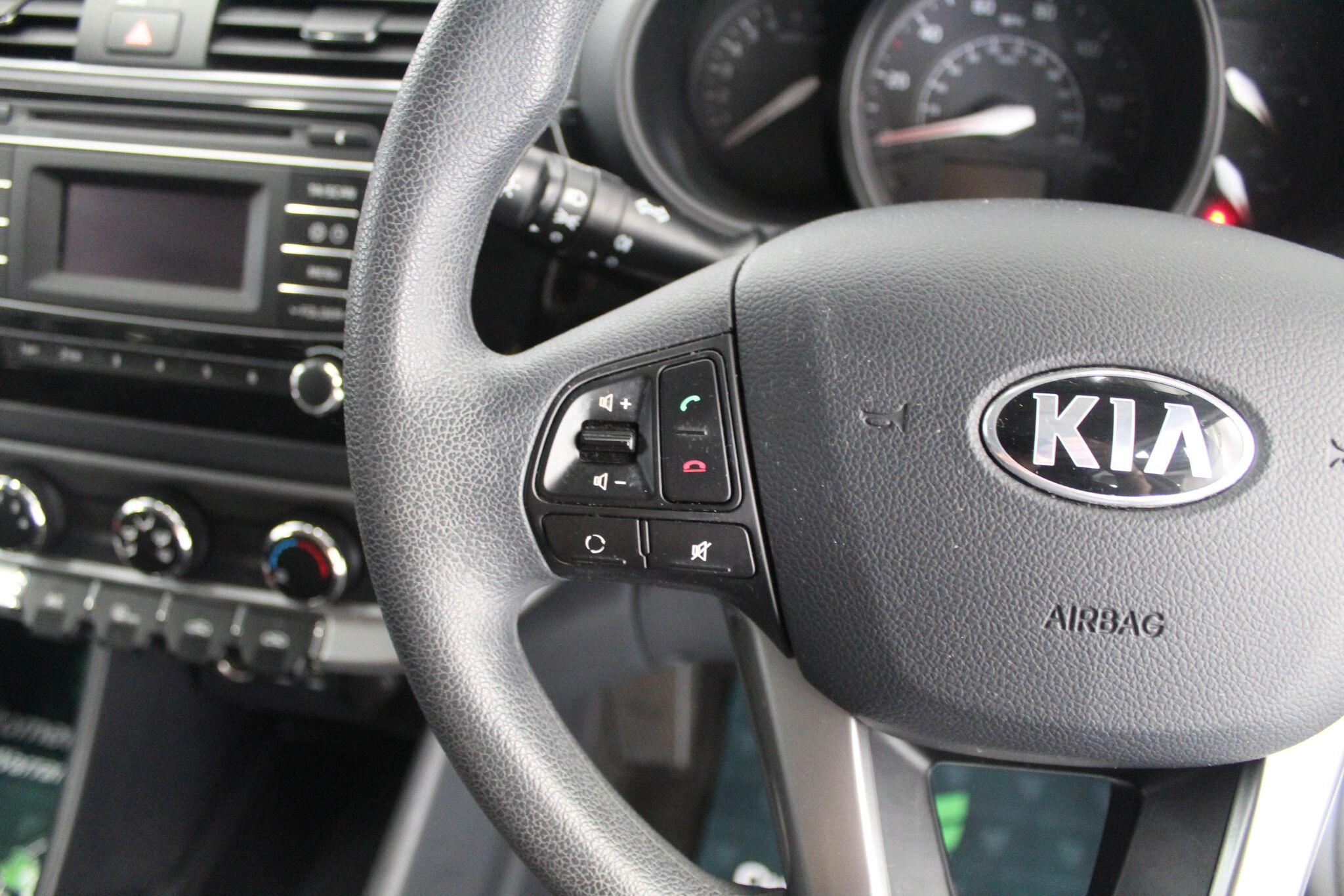 Kia Rio view 39