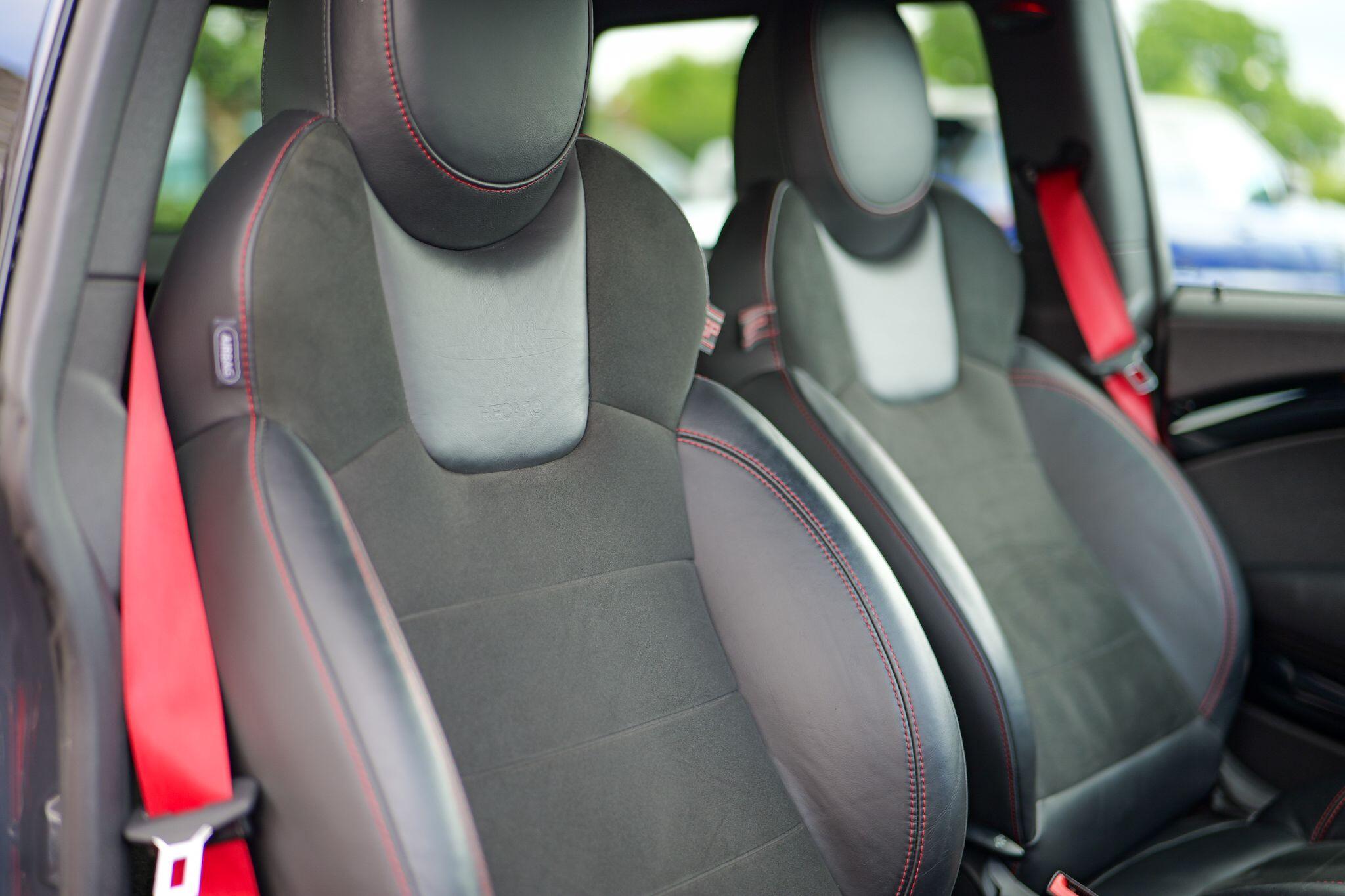 Mini Cooper view 18