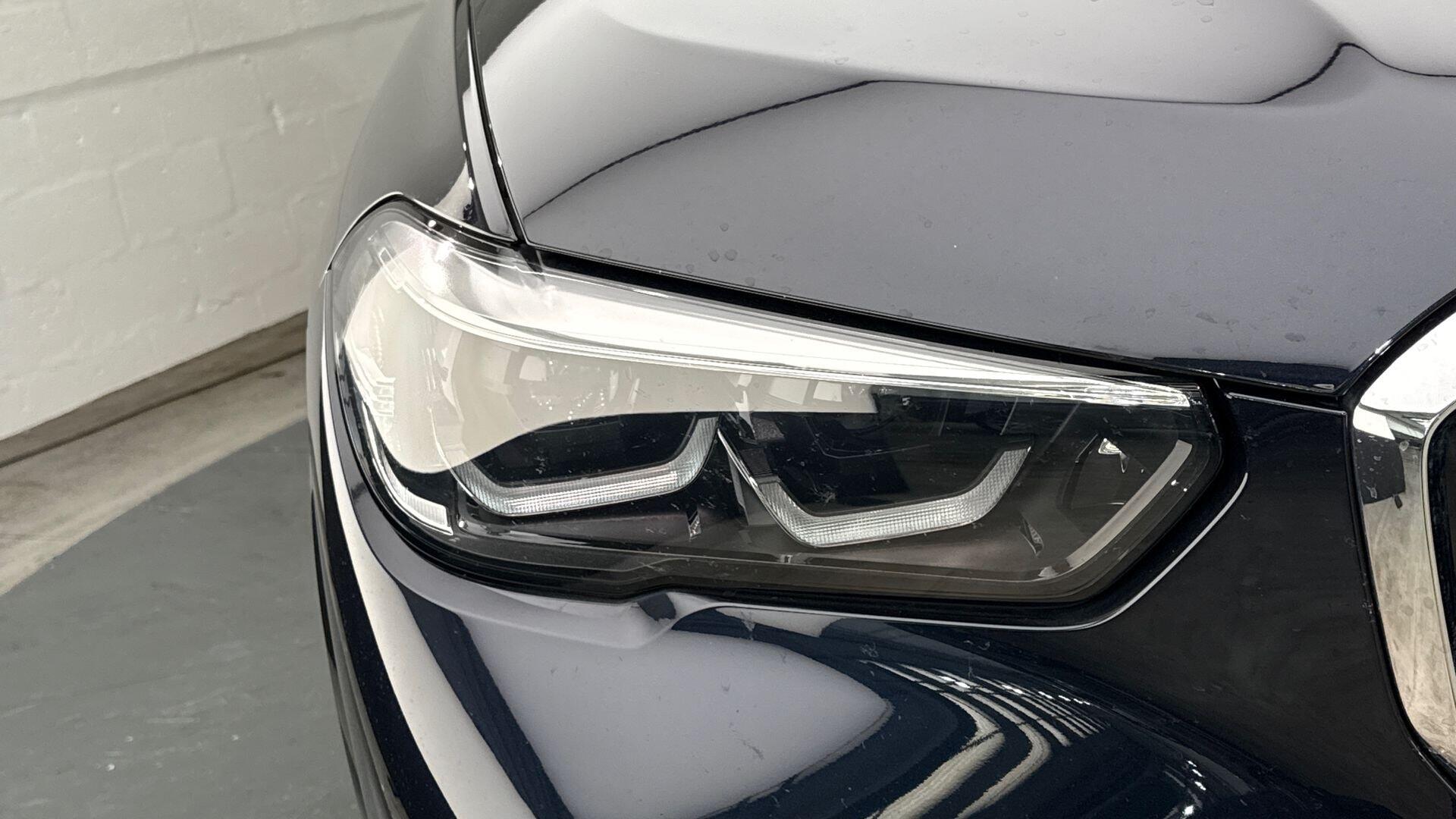 BMW X5 view 22