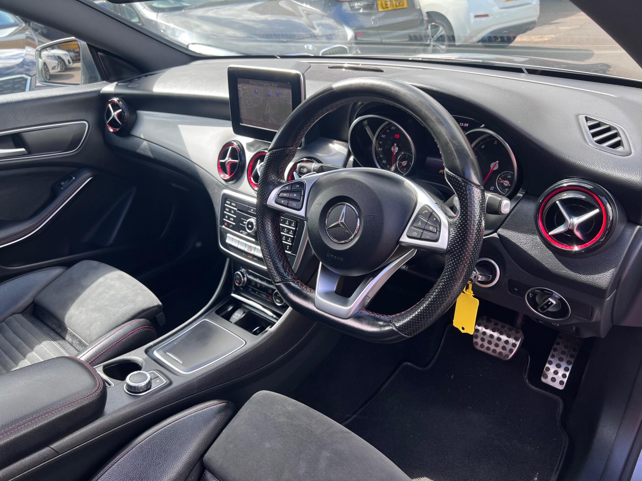 Mercedes-Benz Cla view 18
