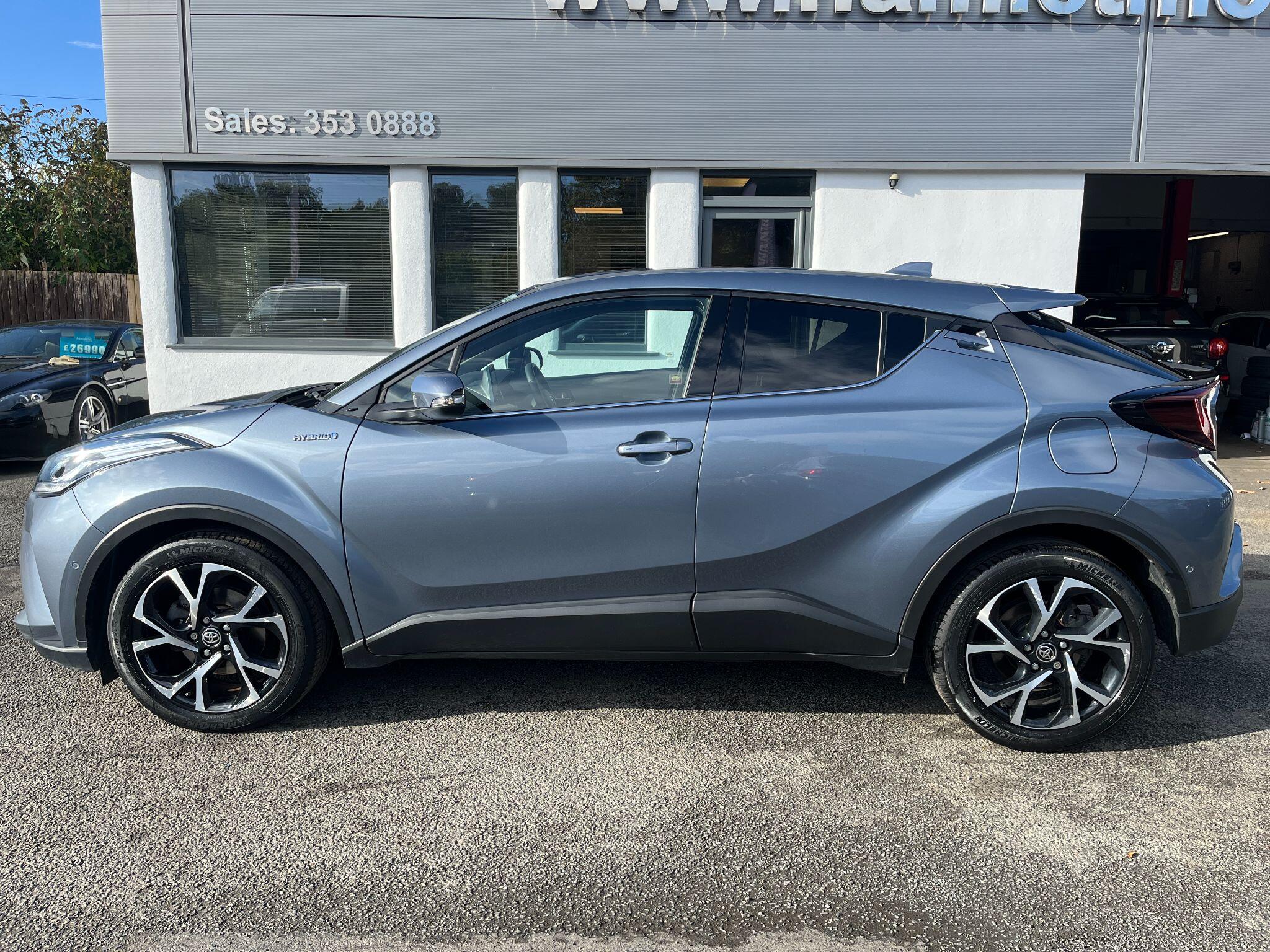 Toyota C-HR view 2