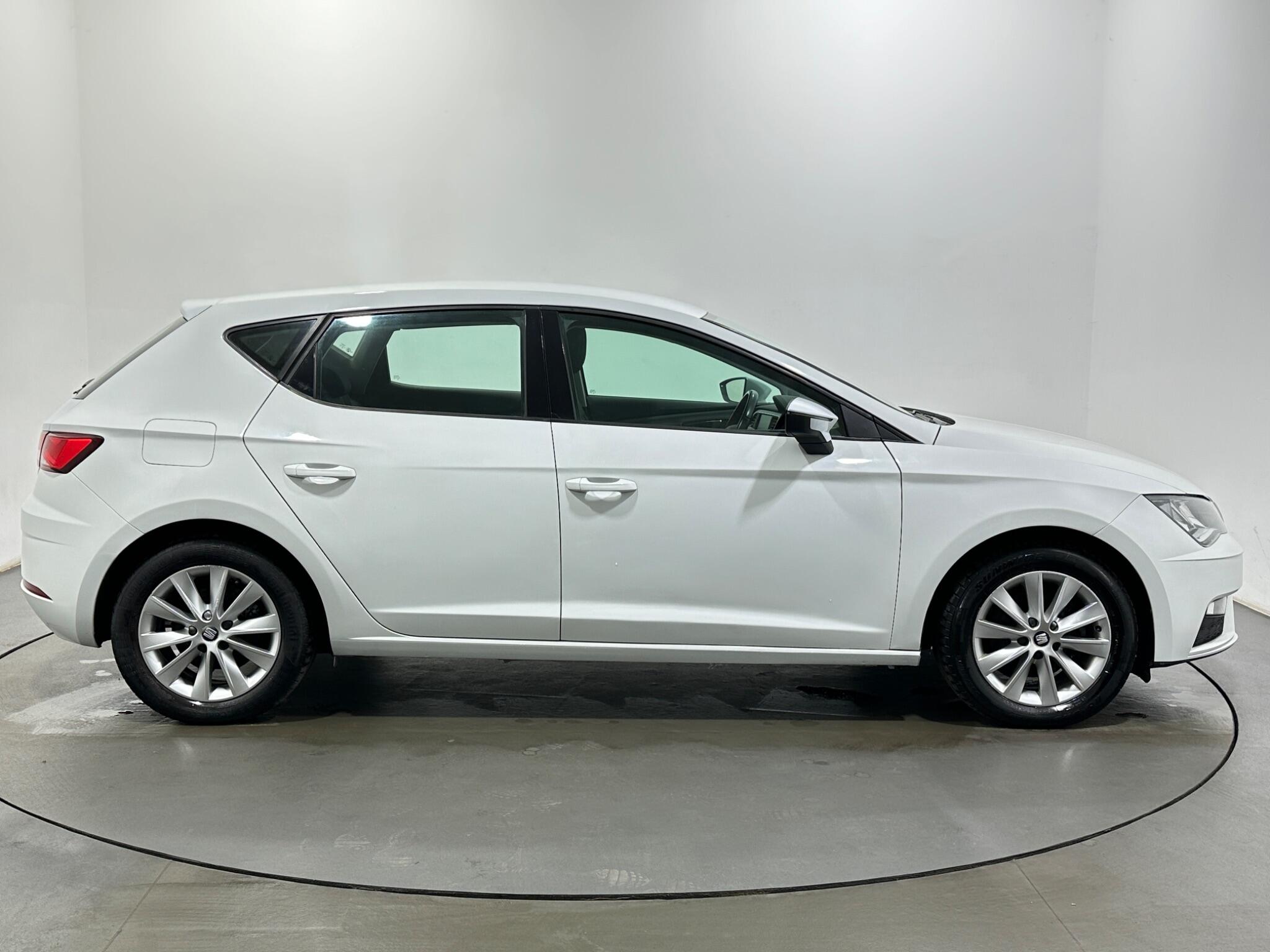 Seat Leon view 9