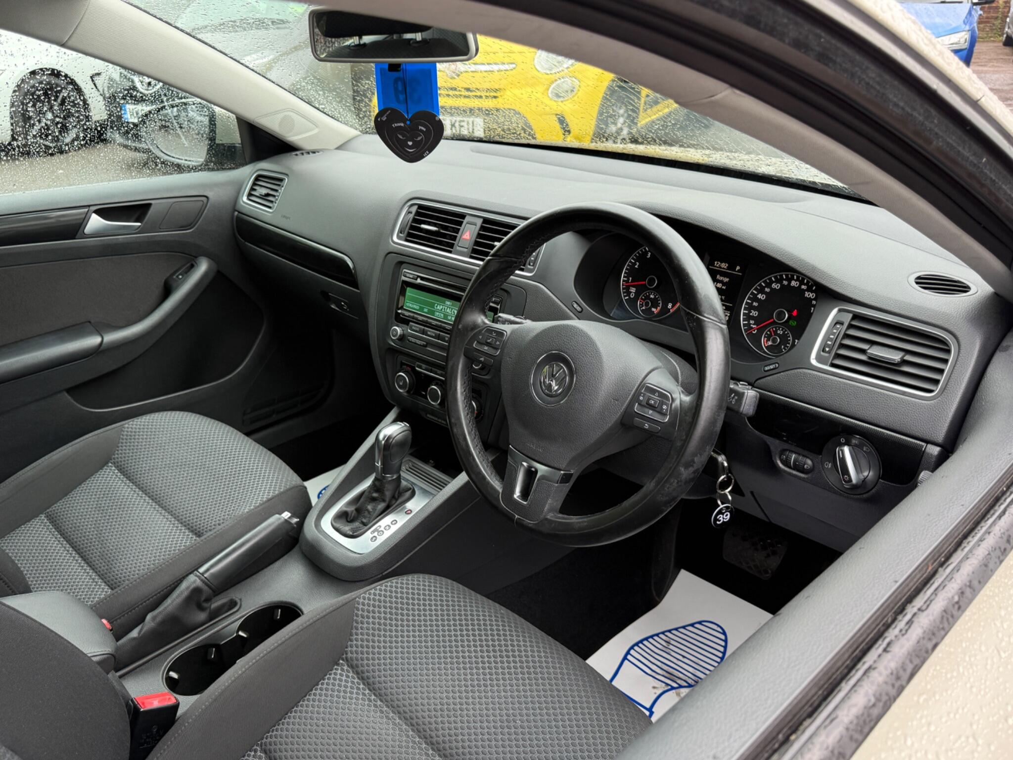 Volkswagen Jetta - Image 3