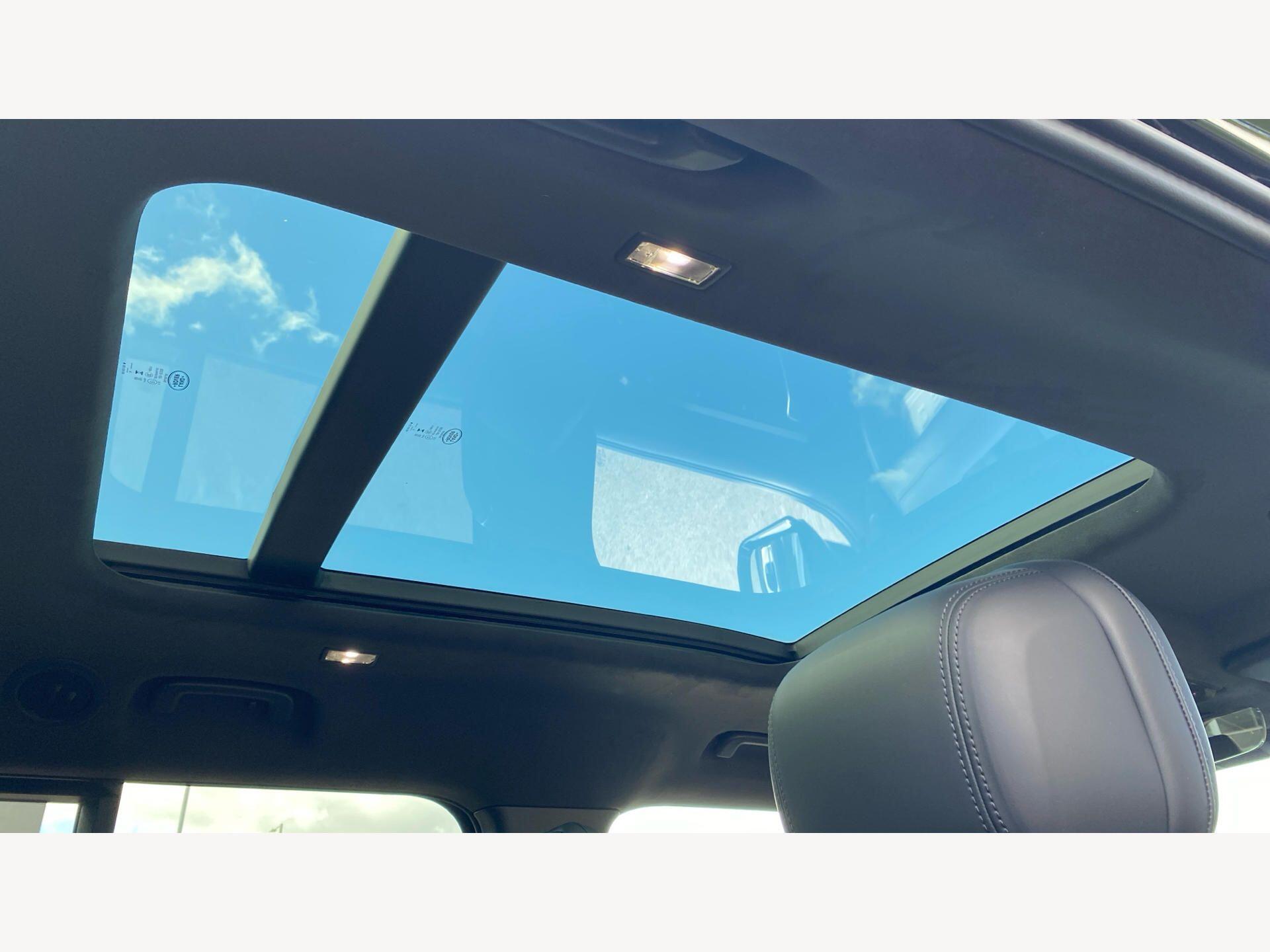 Land Rover Defender view 24