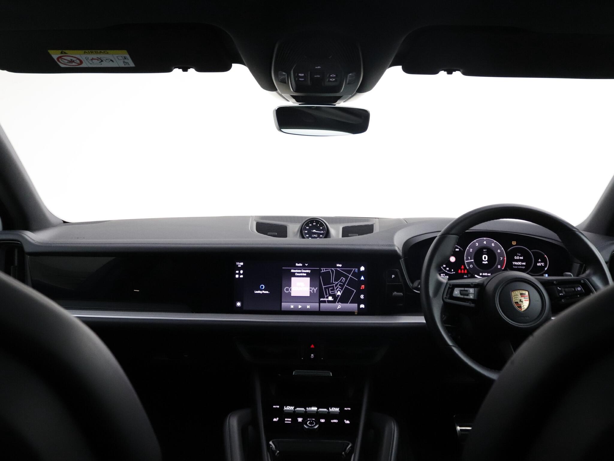 Porsche Cayenne view 31