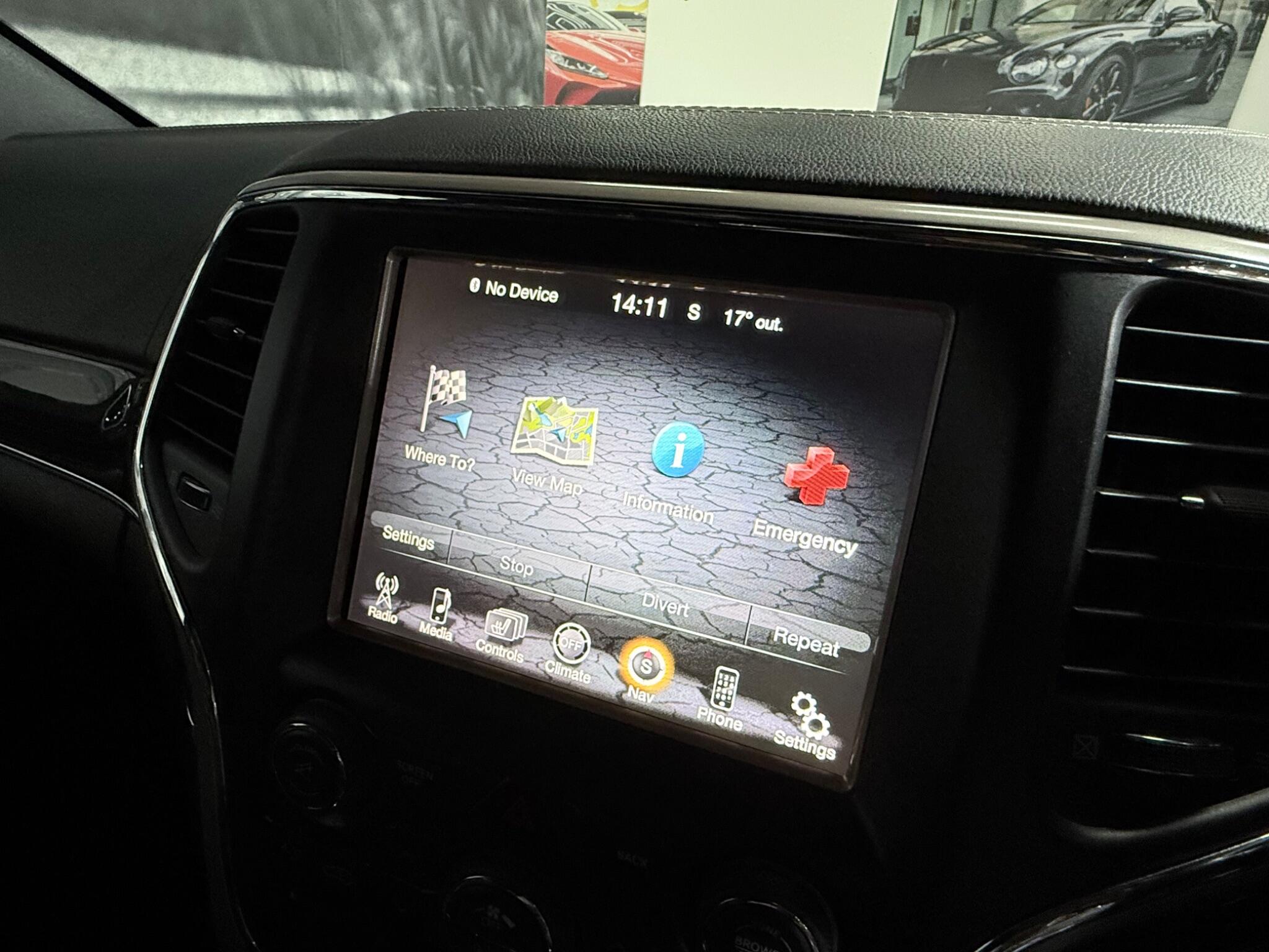 Jeep Grand Cherokee view 42
