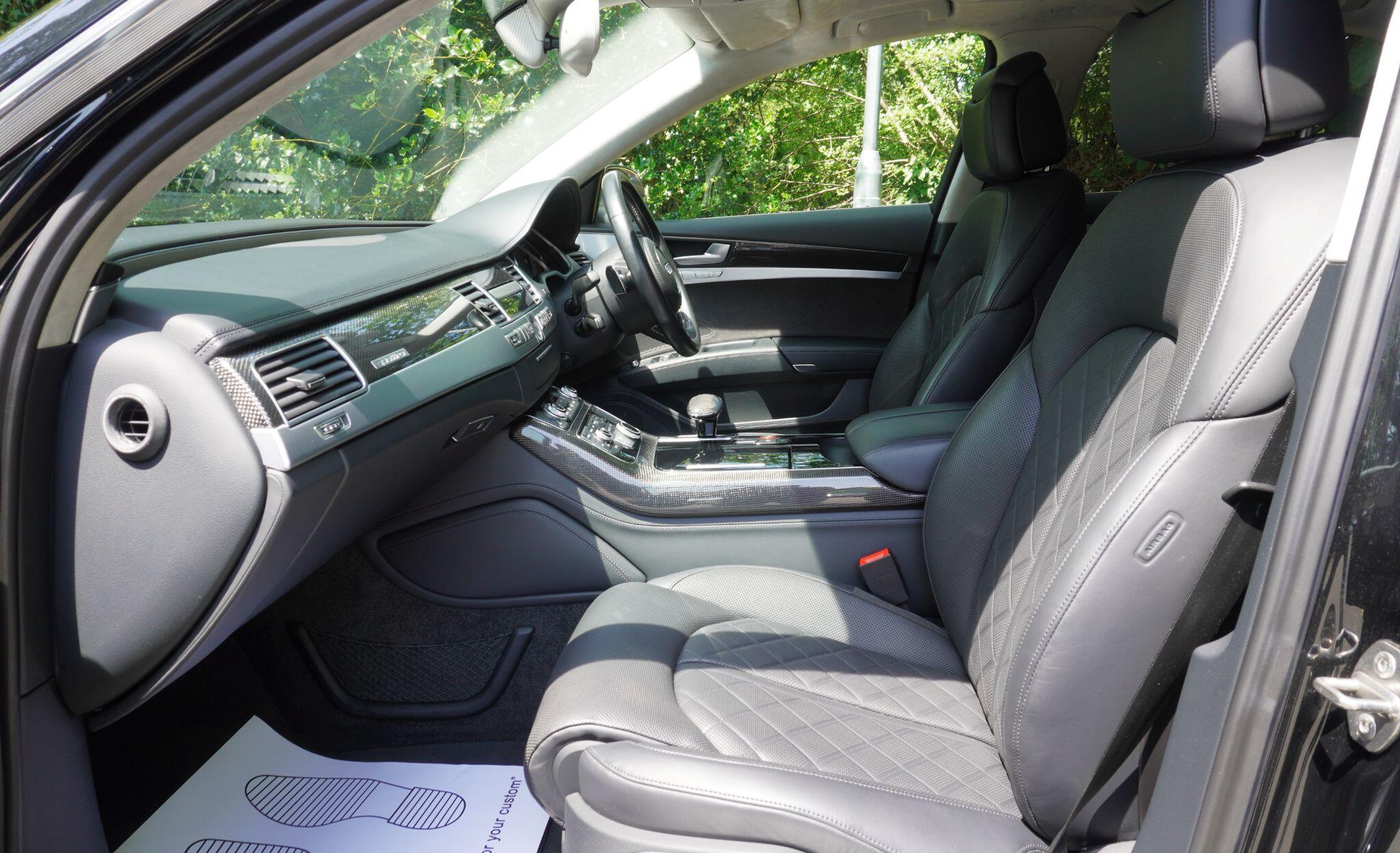 Audi S8 view 53