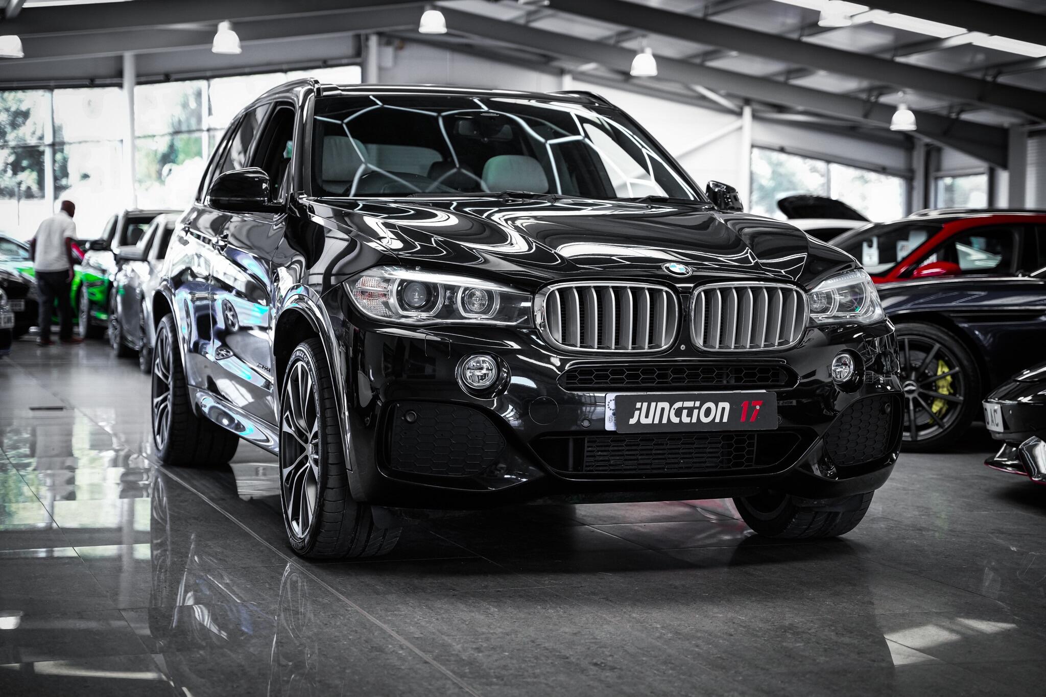 BMW X5 view 11