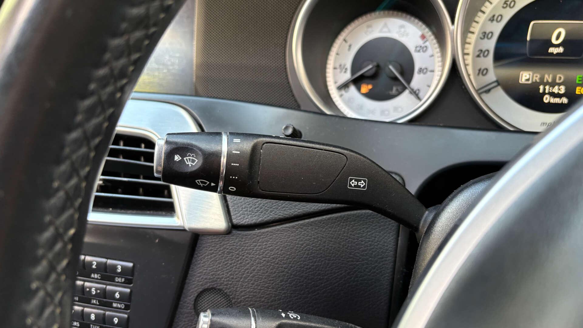 Mercedes-Benz C-Class view 17