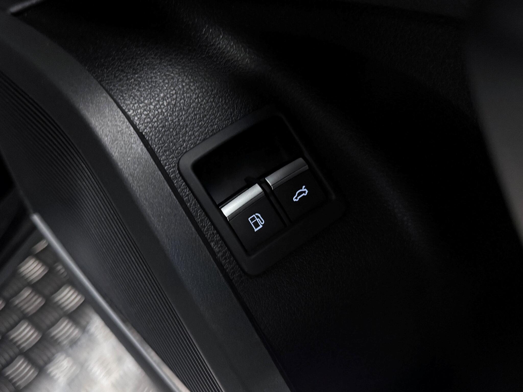 Audi Q5 view 24