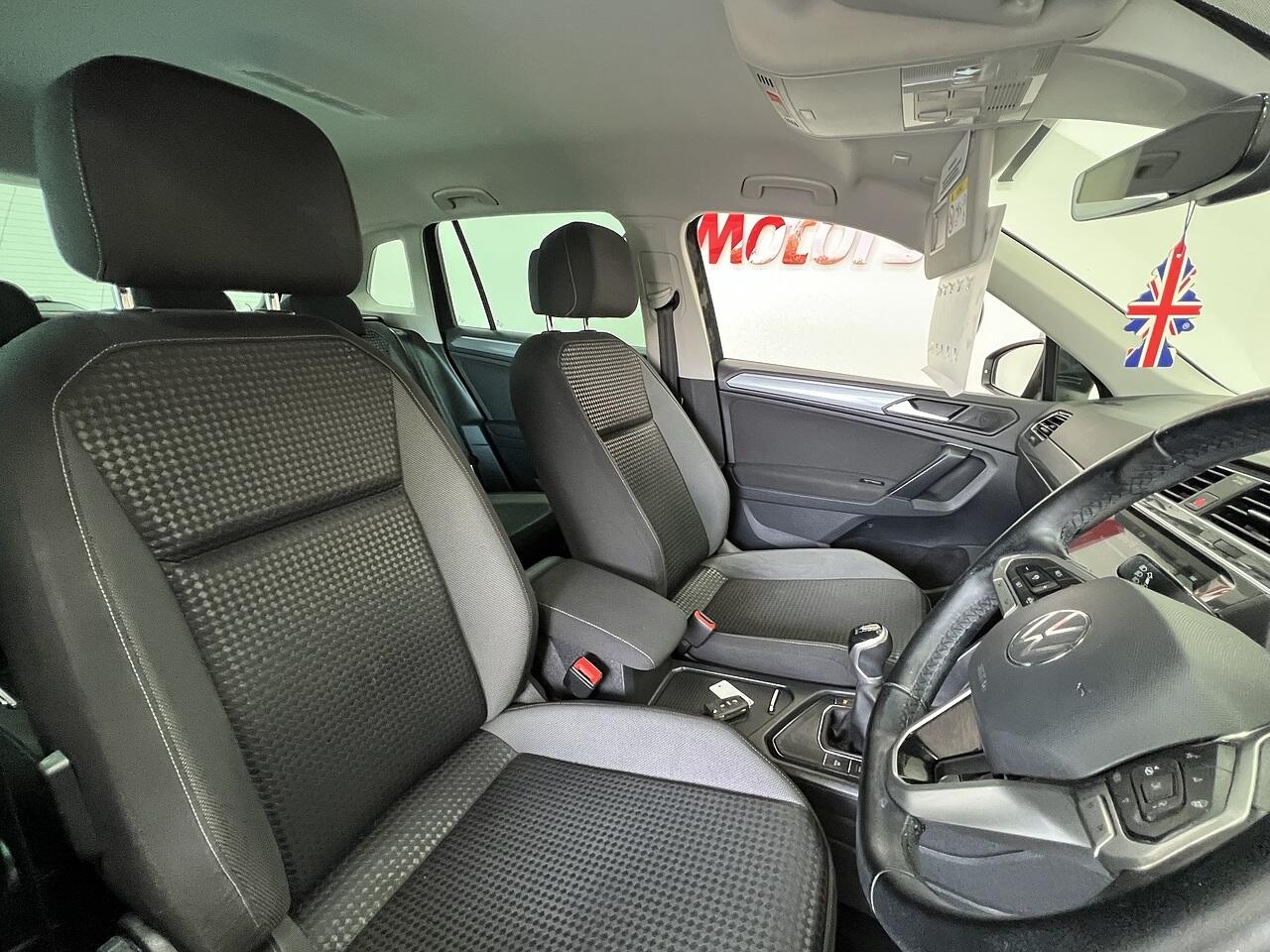 Volkswagen Tiguan view 14