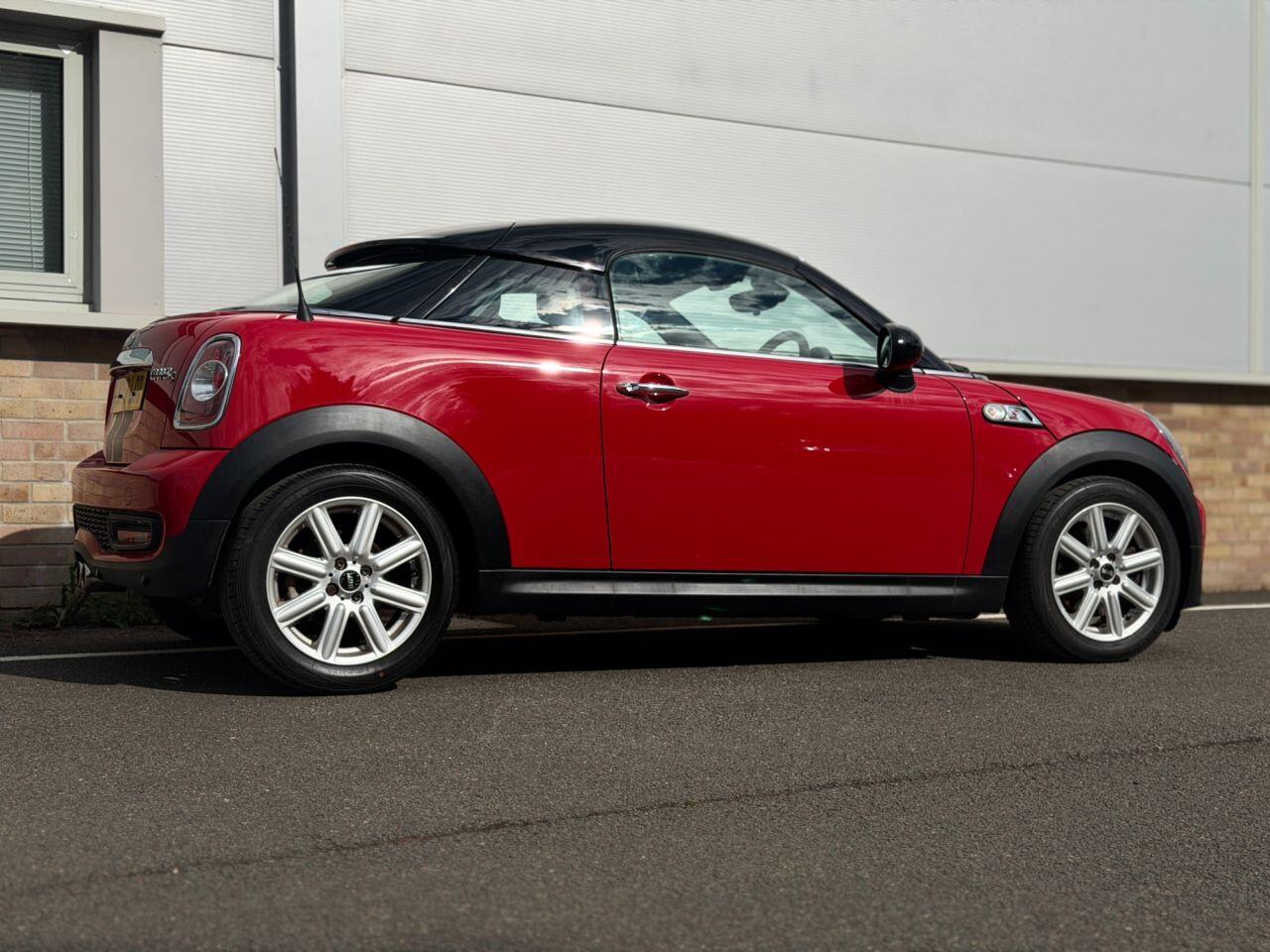 Mini Cooper view 75