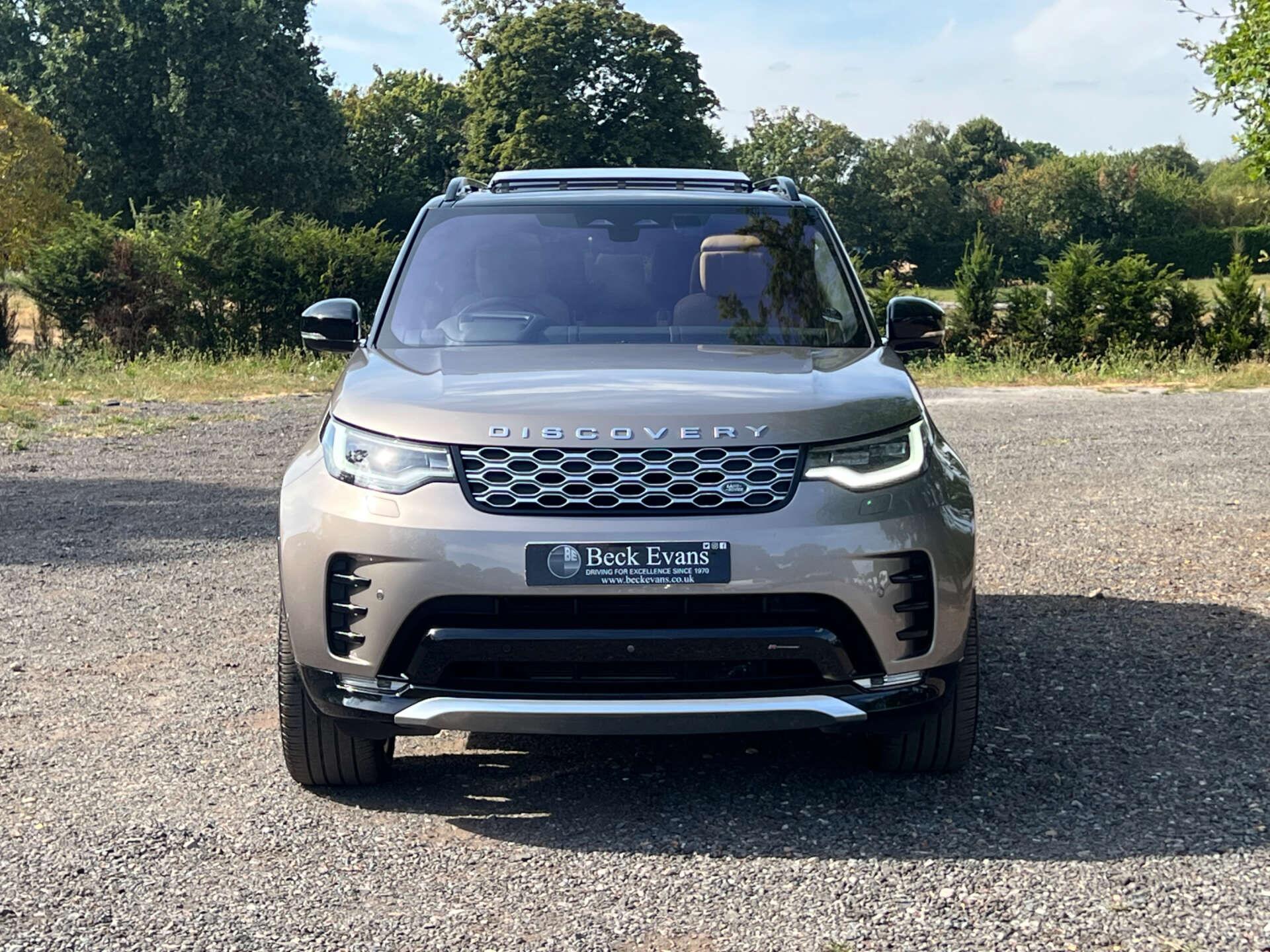 Land Rover Discovery view 2