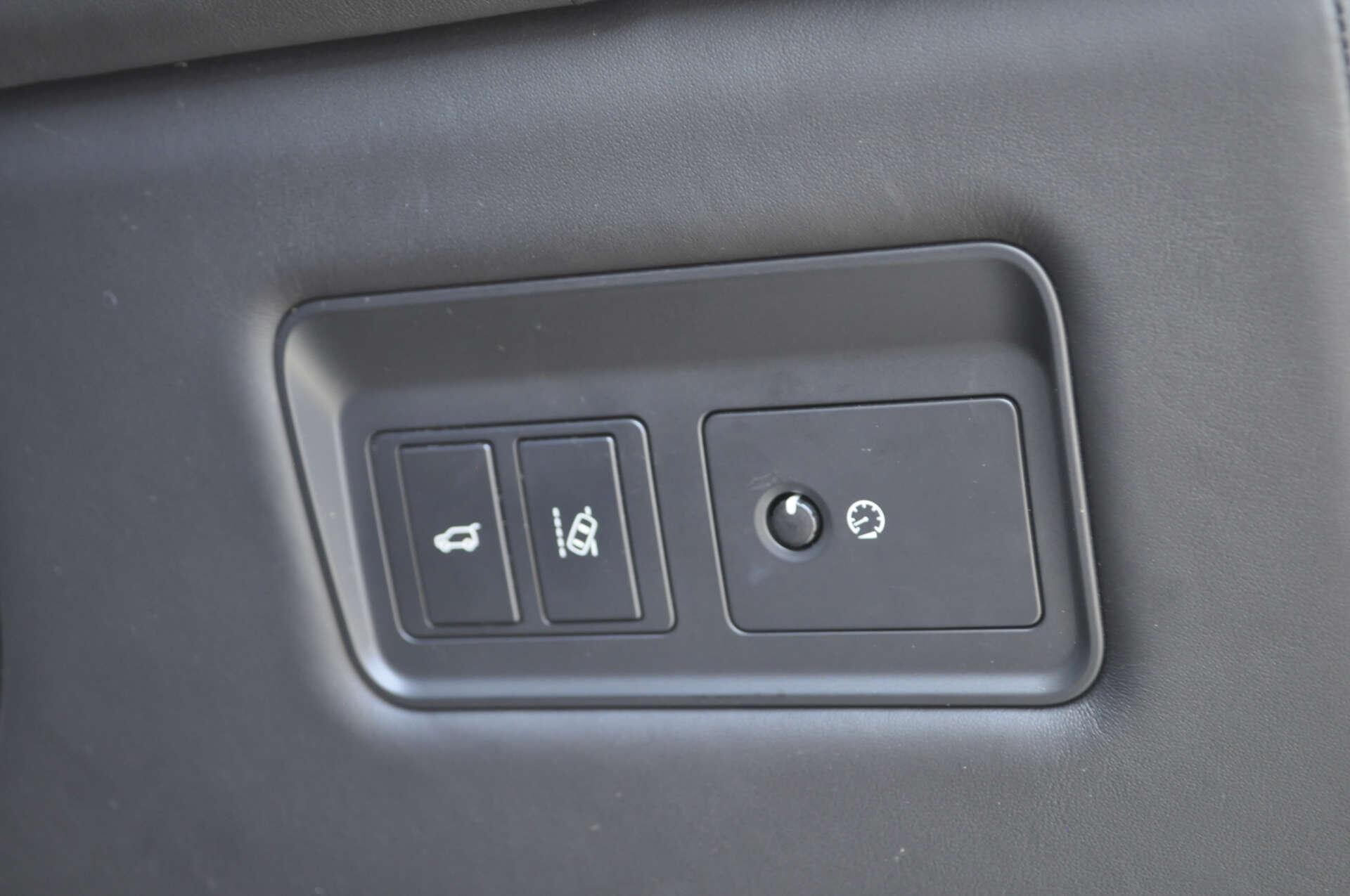 Land Rover Range Rover view 30