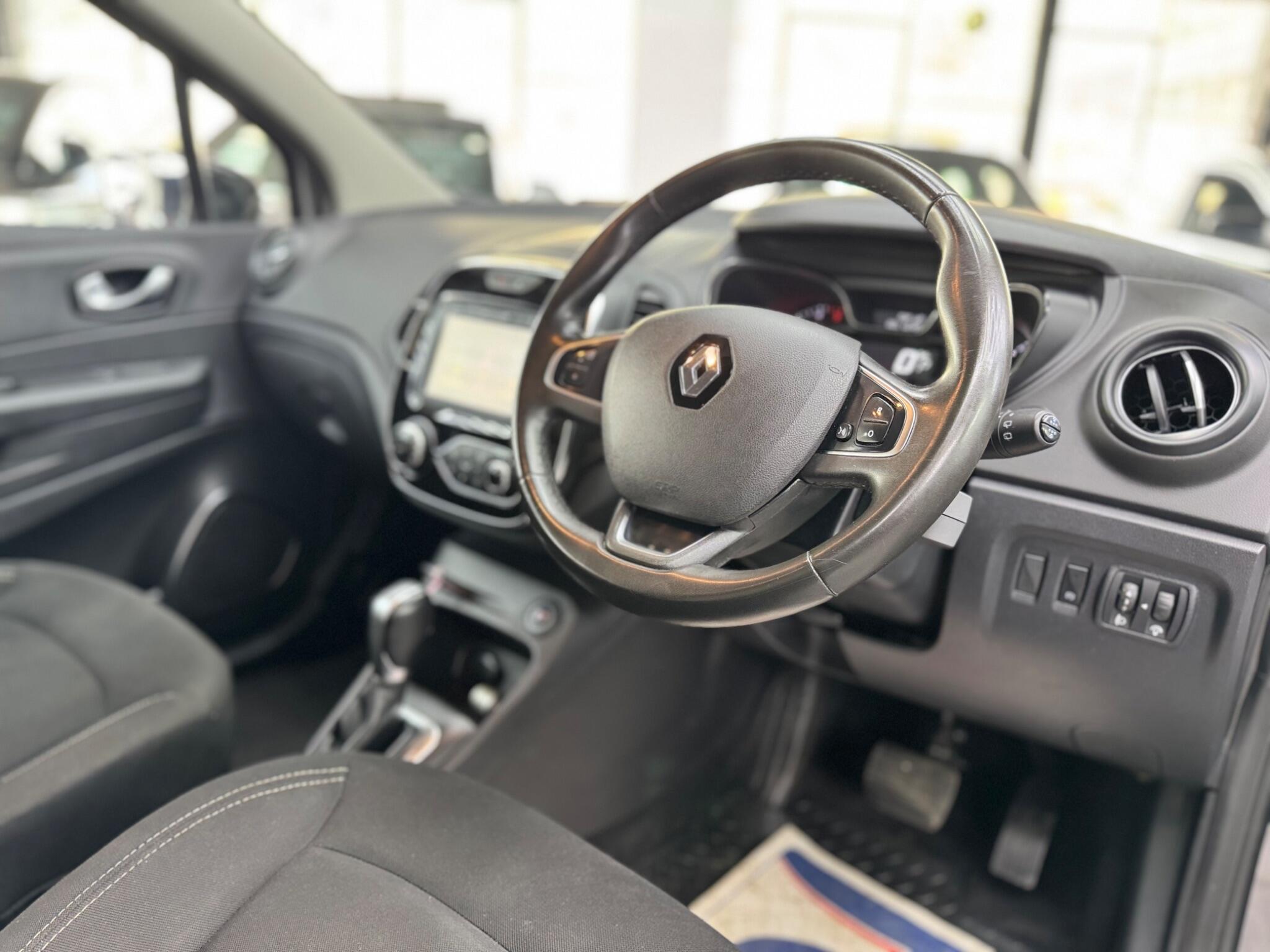 Renault Captur view 25