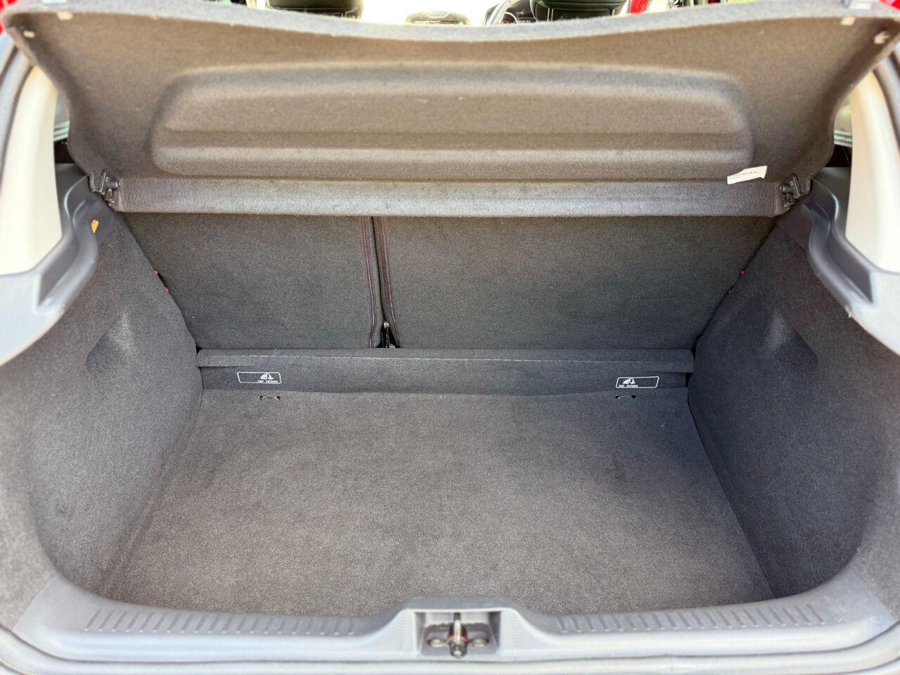 Renault Clio view 36