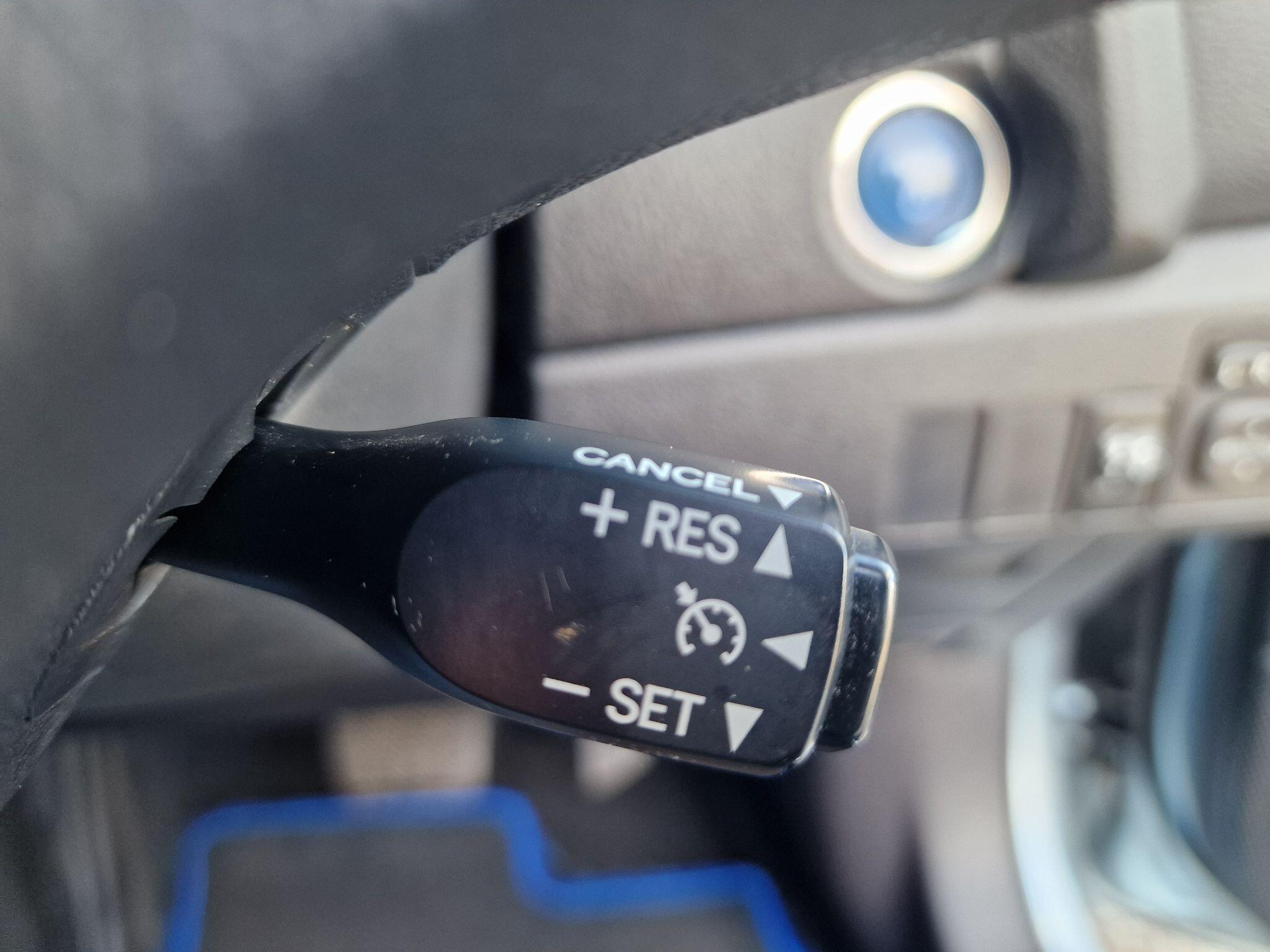Toyota Auris view 34
