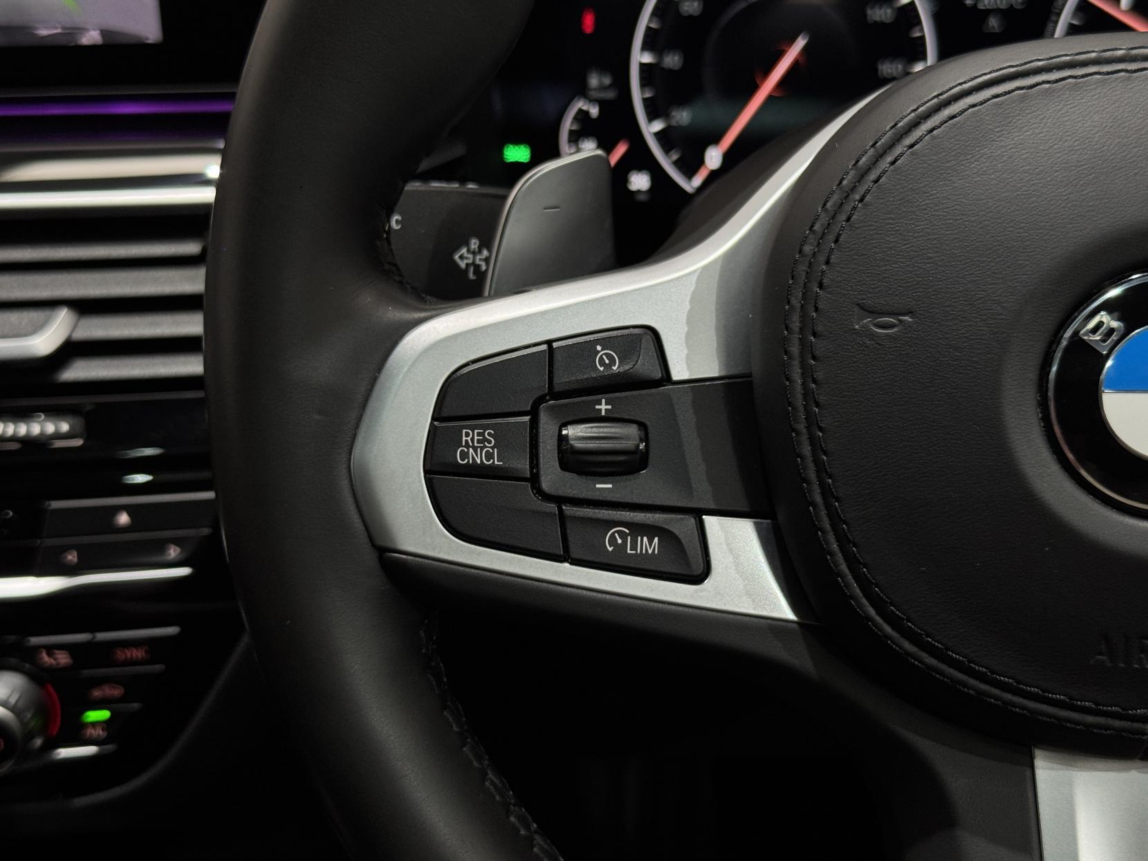BMW 6 Series view 51
