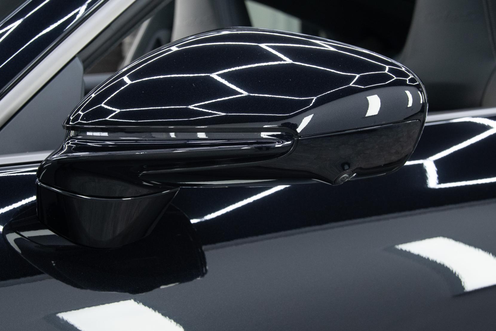 Porsche 911 view 31