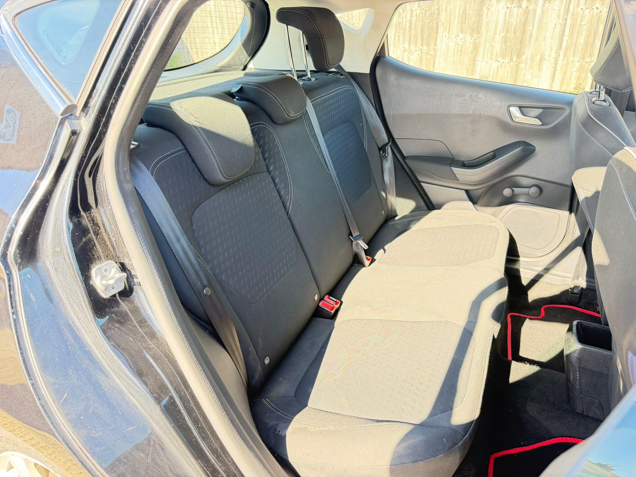 Ford Fiesta view 13